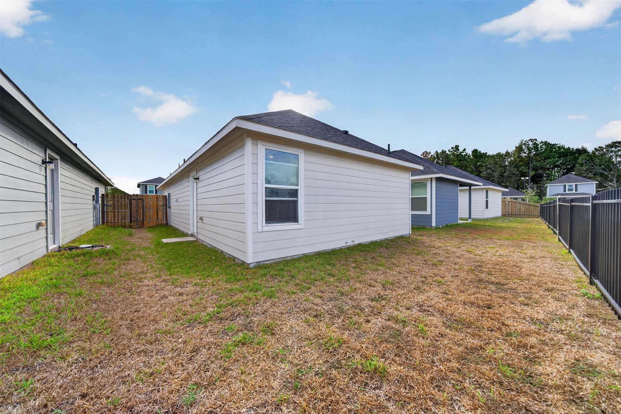 9814 Emerald Stone Way, Conroe, TX 77306
