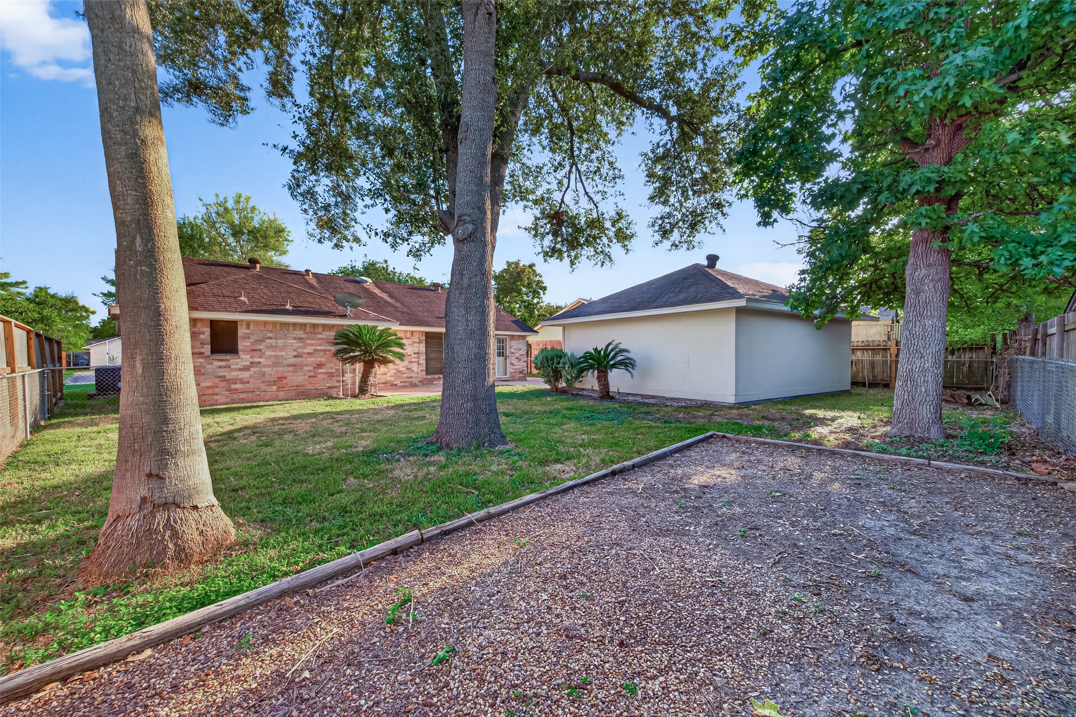 7602 Salge Drive, Houston, TX 77040