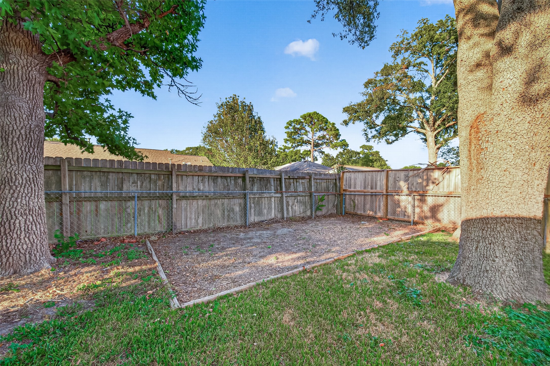 7602 Salge Drive, Houston, TX 77040