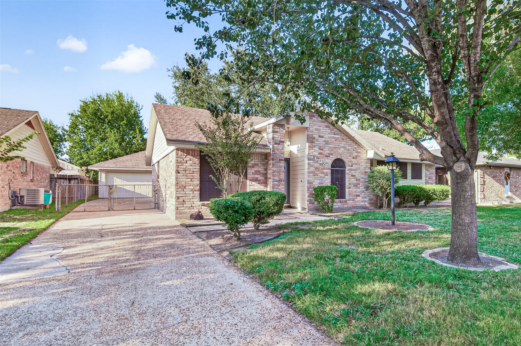 7602 Salge Drive, Houston, TX 77040