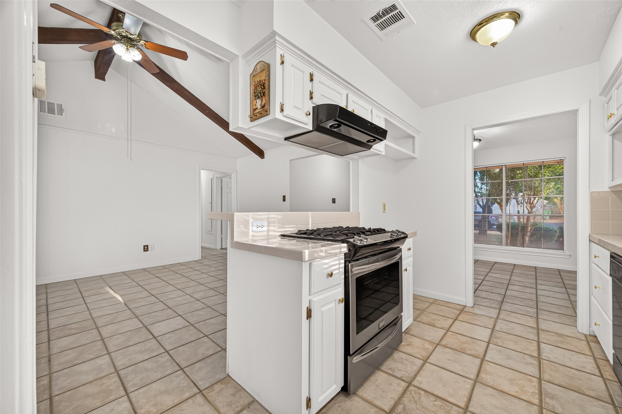 7602 Salge Drive, Houston, TX 77040
