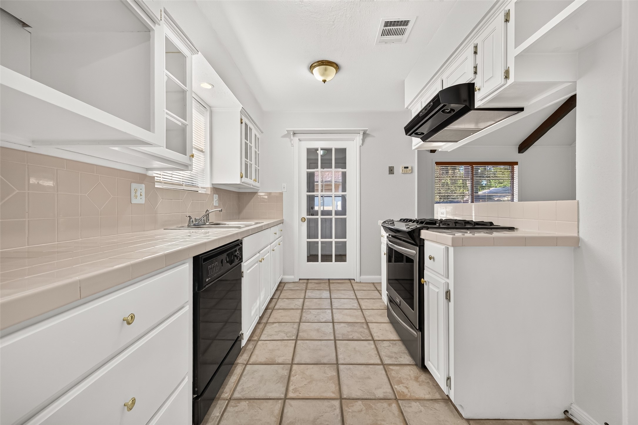 7602 Salge Drive, Houston, TX 77040