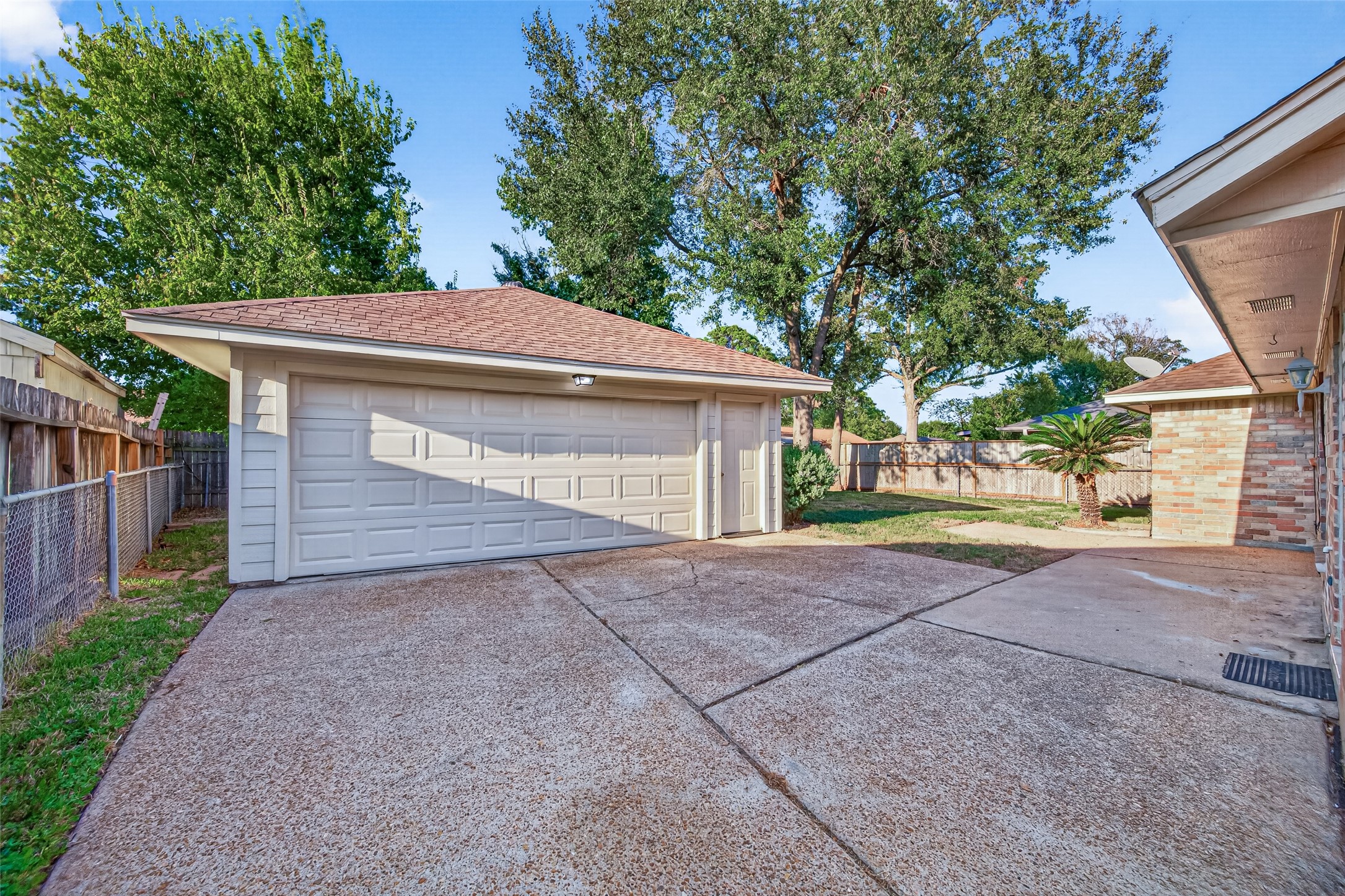 7602 Salge Drive, Houston, TX 77040