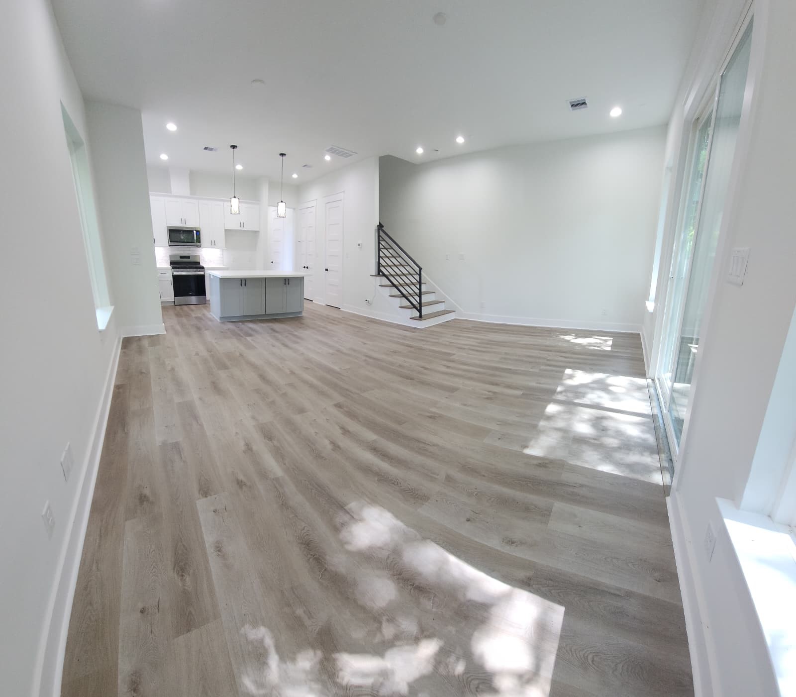 OPEN SPACE CONCEPT IN LIVING ROOM MAKES