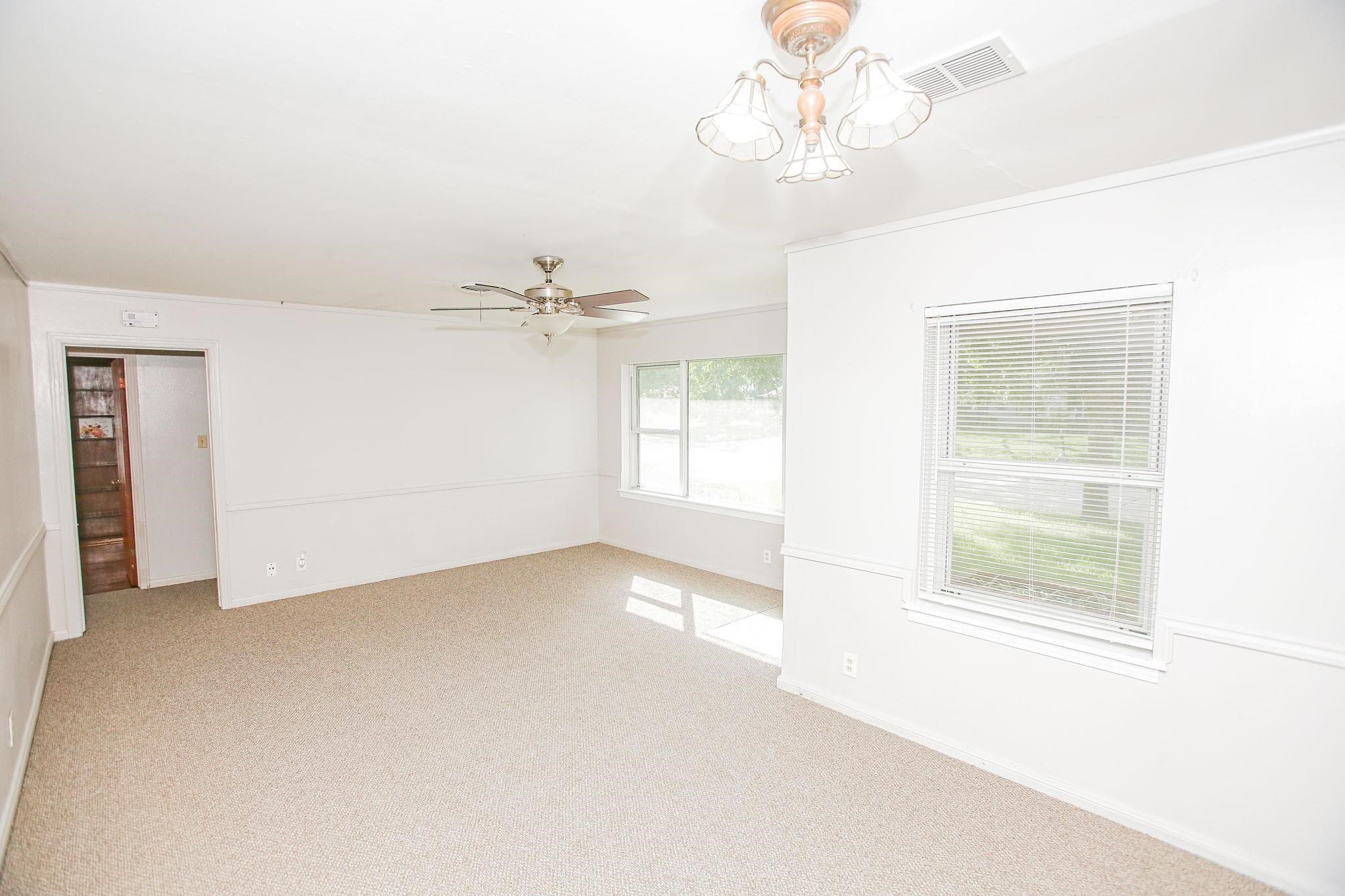 305 Wisteria Street, Lake Jackson, TX 77566 305 Wisteria Street, Lake Jackson, TX 77566