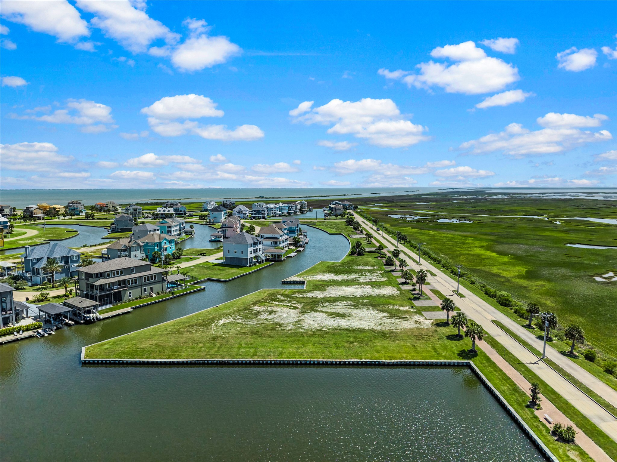 49 Shell Key, Hitchcock, TX 77563