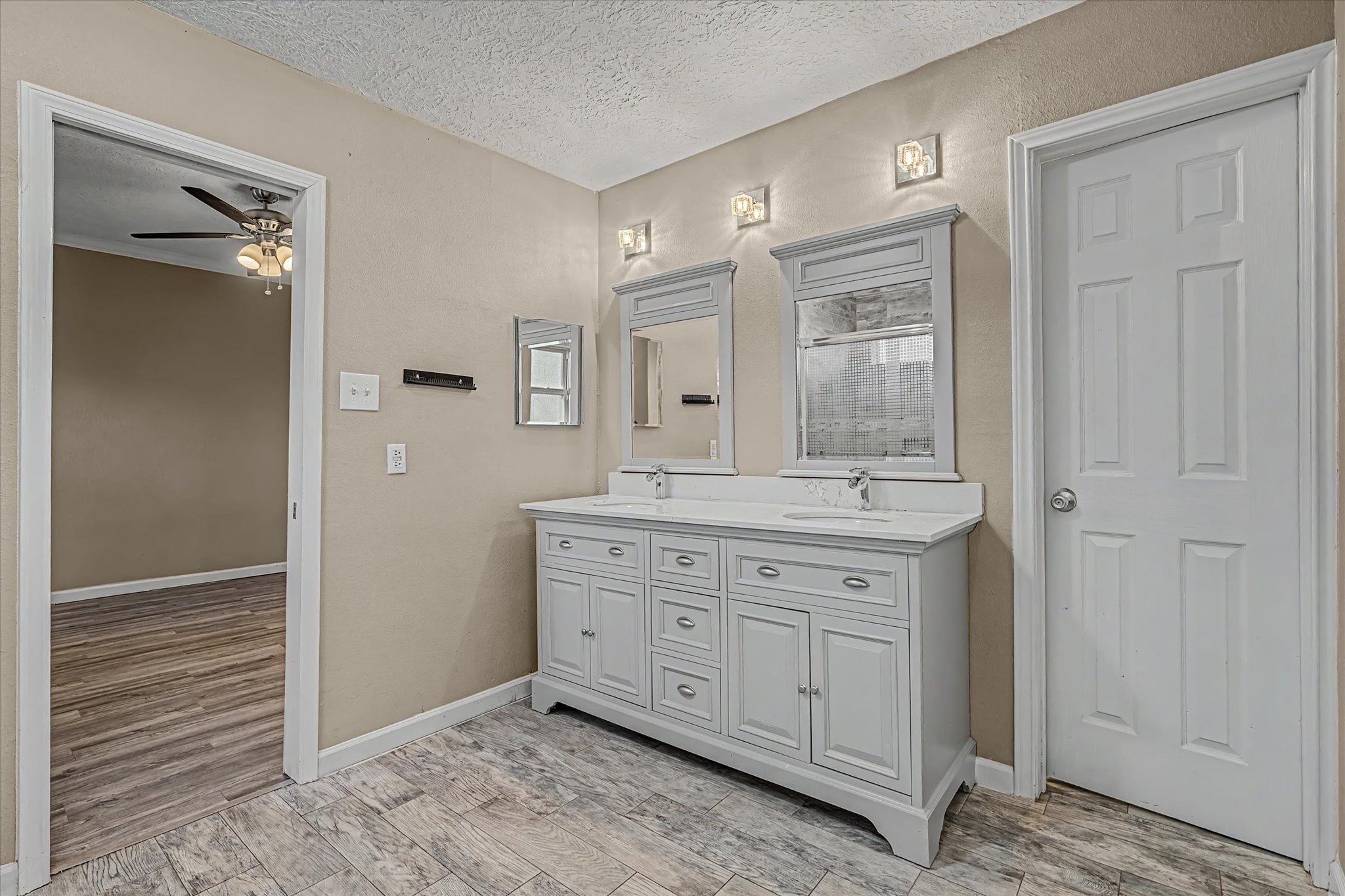 3084 County Road 855b Road, Alvin, TX 77511