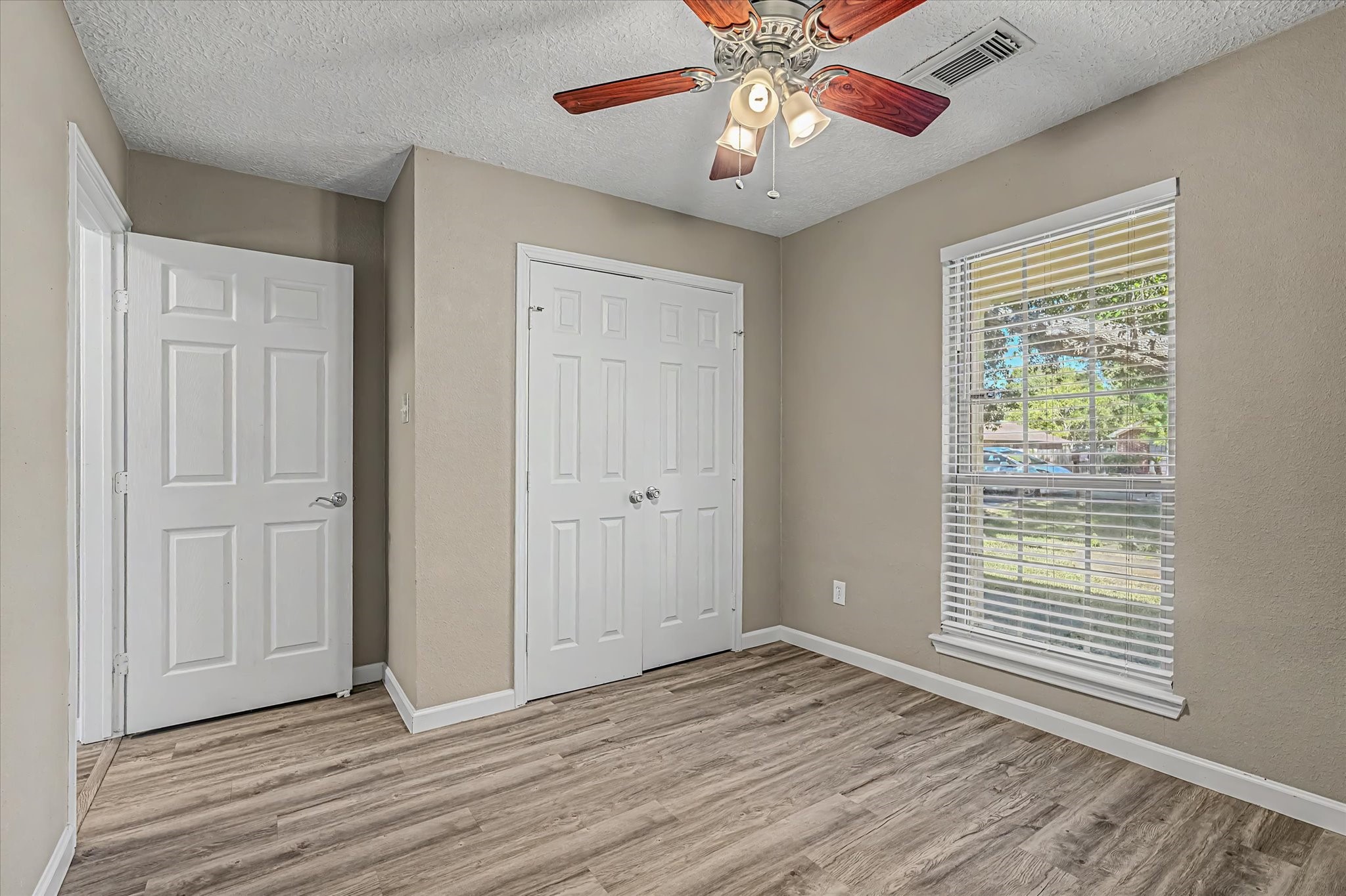 3084 County Road 855b Road, Alvin, TX 77511