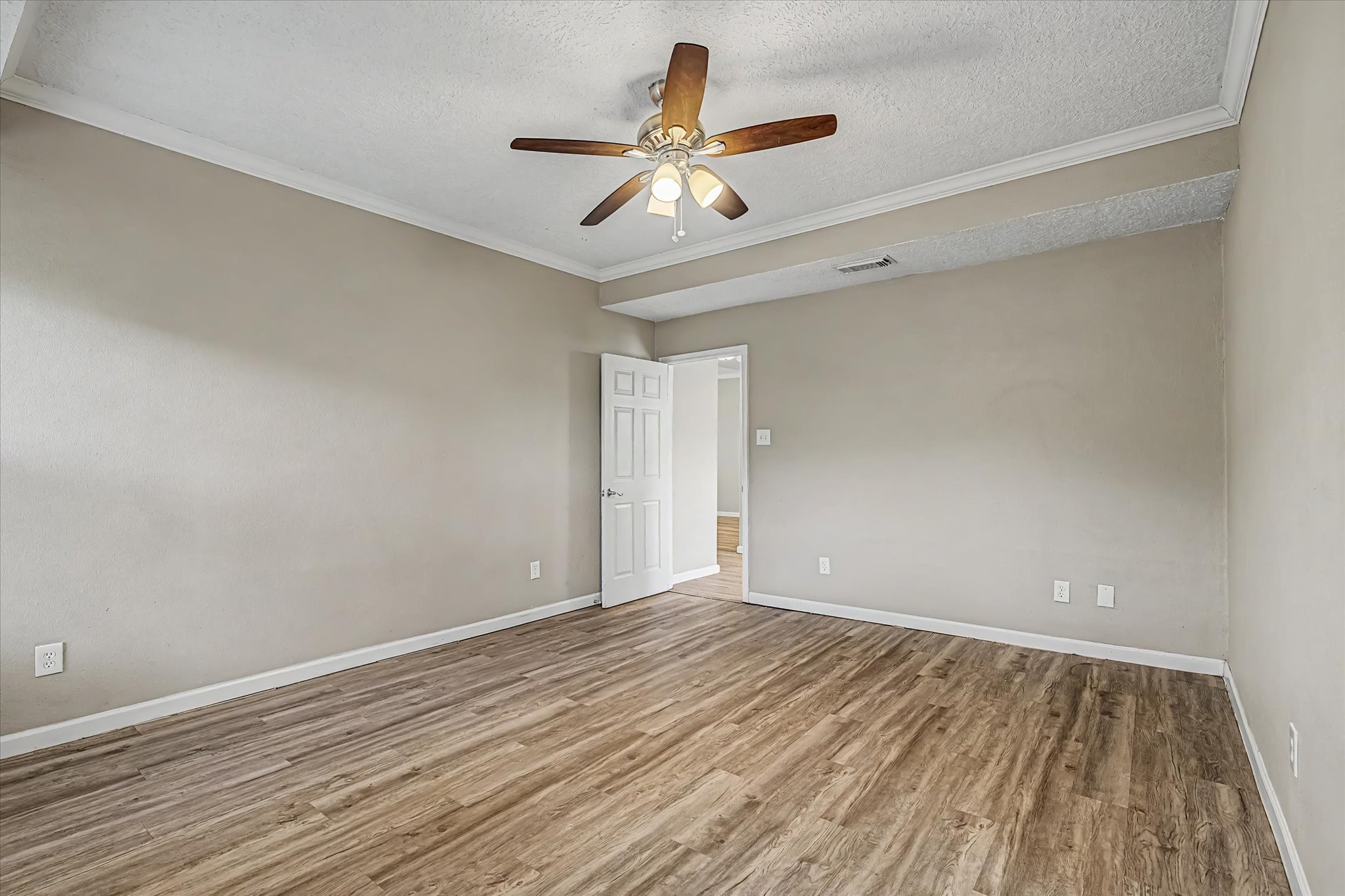 3084 County Road 855b Road, Alvin, TX 77511