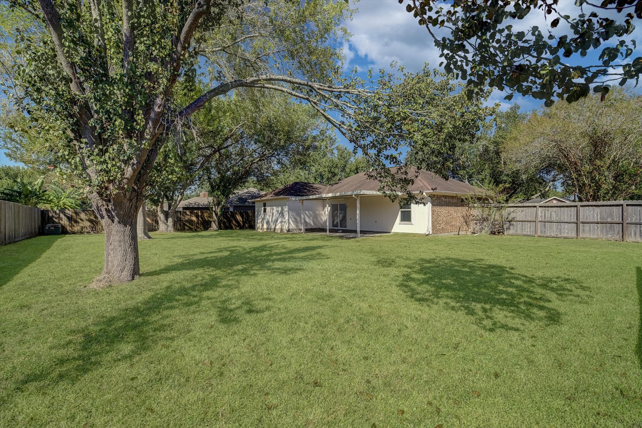 3084 County Road 855b Road, Alvin, TX 77511