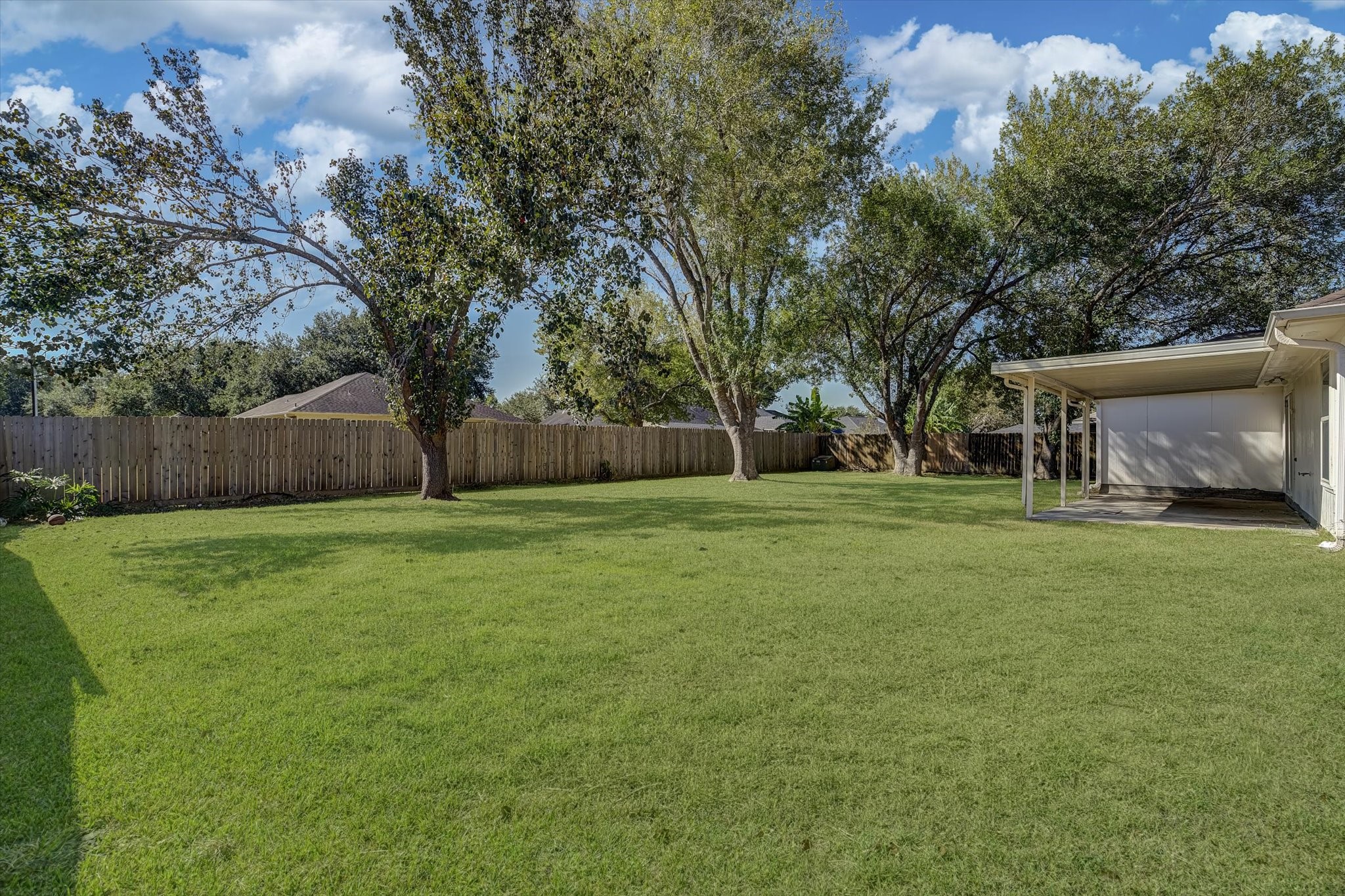 3084 County Road 855b Road, Alvin, TX 77511