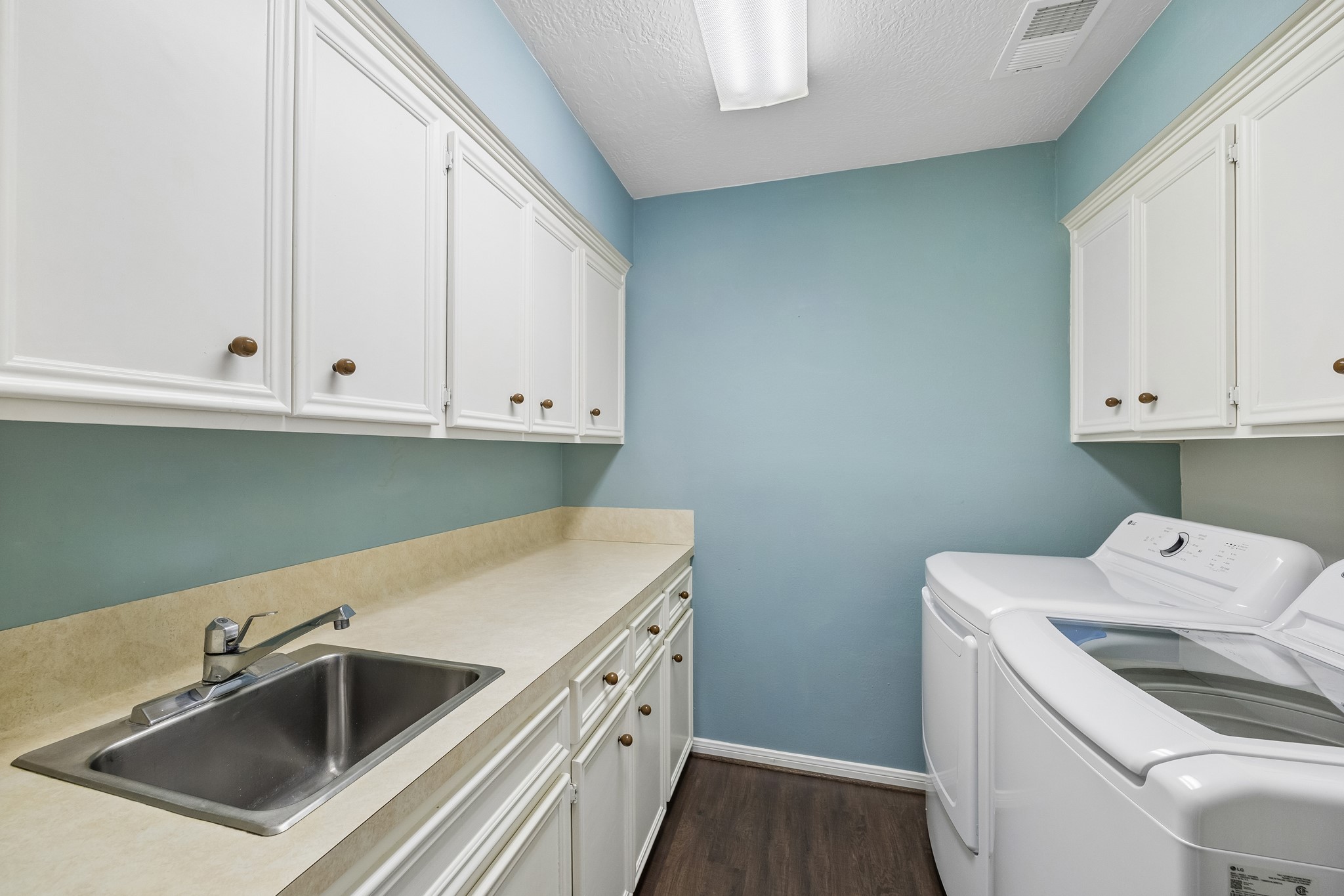 2310 Mill Lake Drive, Kingwood, TX 77339
