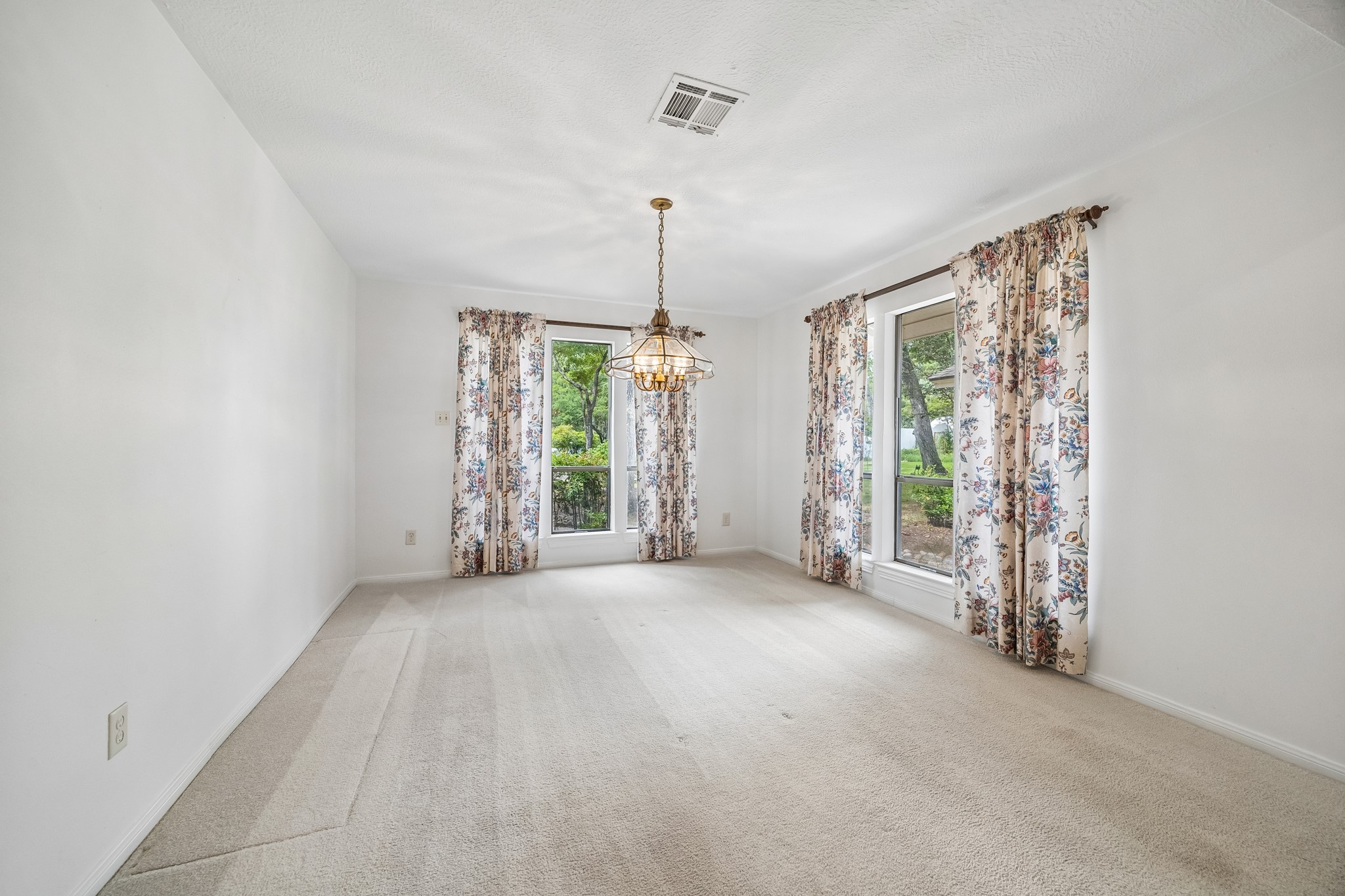 2310 Mill Lake Drive, Kingwood, TX 77339