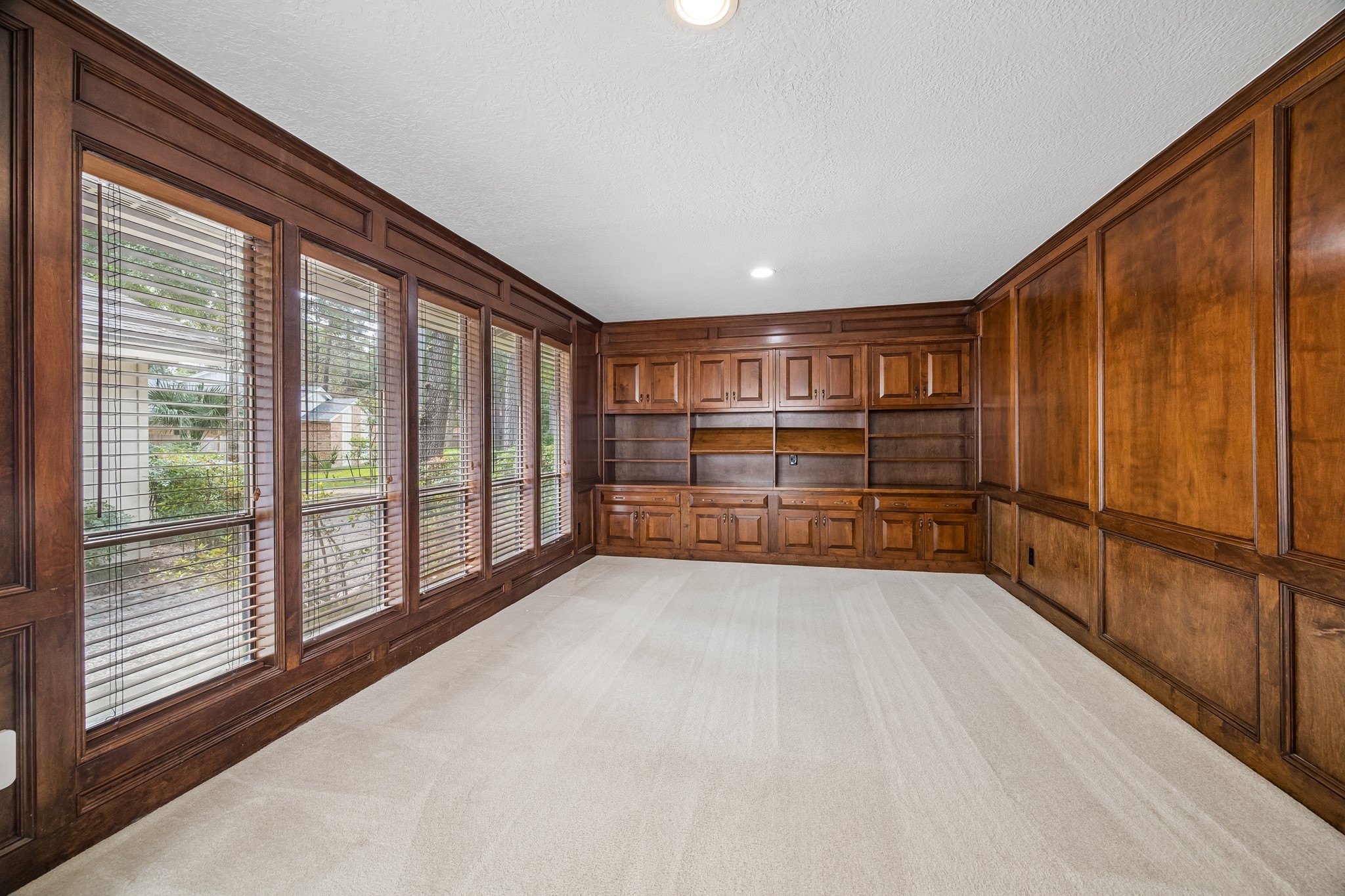 2310 Mill Lake Drive, Kingwood, TX 77339
