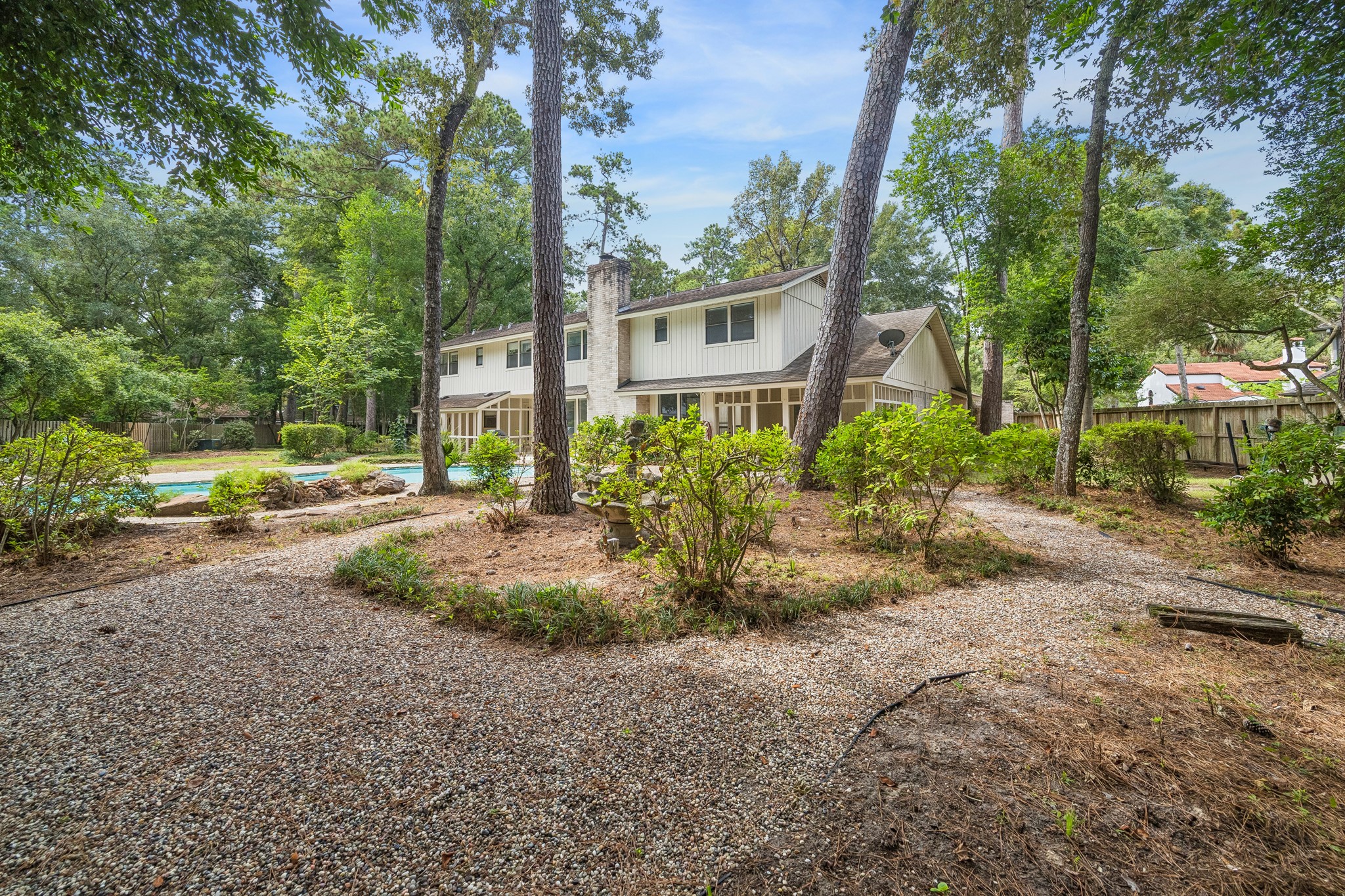 2310 Mill Lake Drive, Kingwood, TX 77339