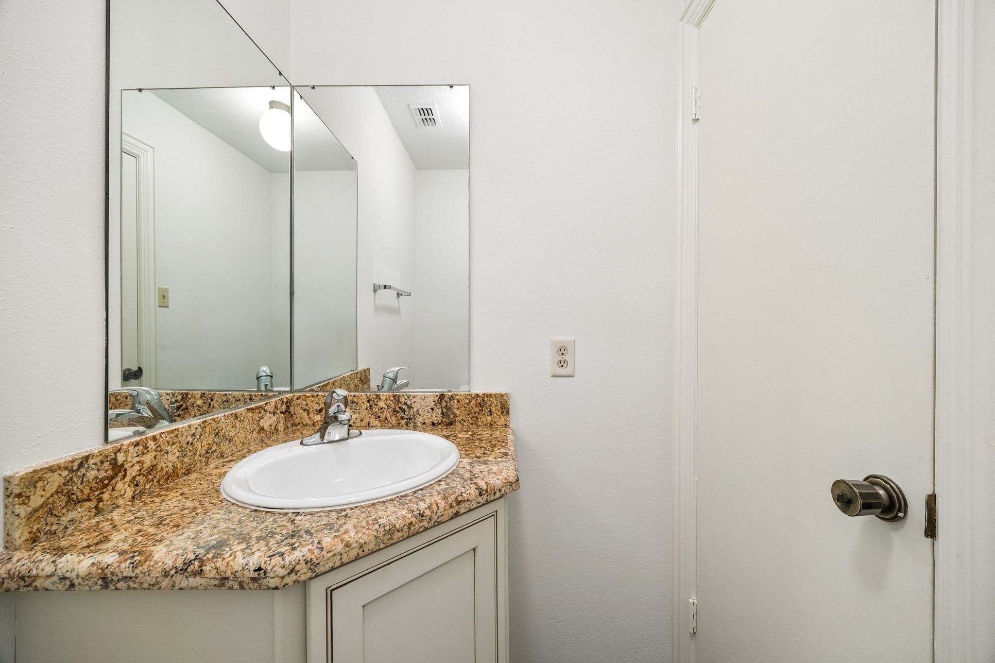 2310 Mill Lake Drive, Kingwood, TX 77339
