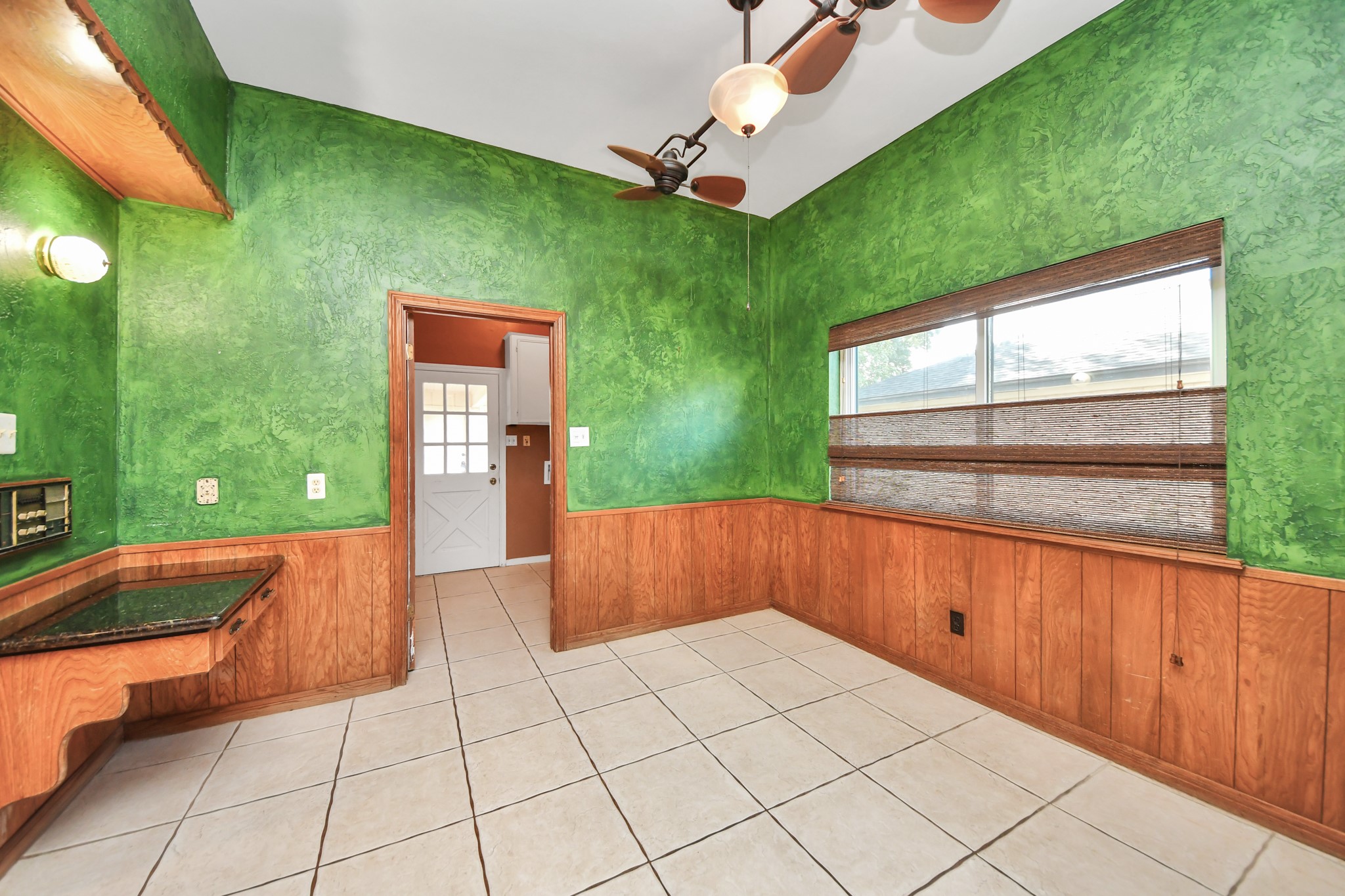 Generous breakfast room with built-in desk area. Perfect for sorting mail, homework, etc. - or remove it for a modern aesthetic. Generous breakfast room with built-in desk area. Perfect for sorting mail, homework, etc. - or remove it for a modern aesthetic.