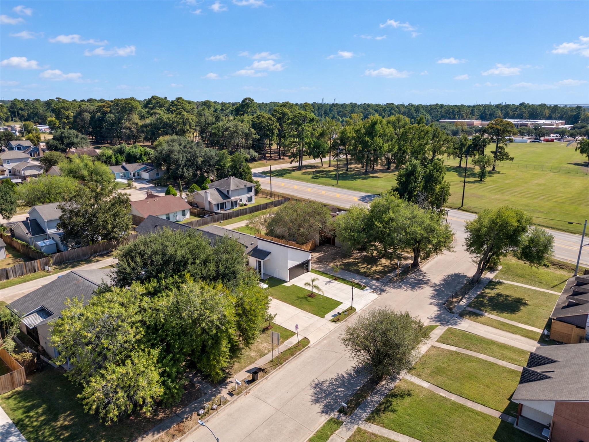 5606 HOLLOW PINES, Houston, TX 77049