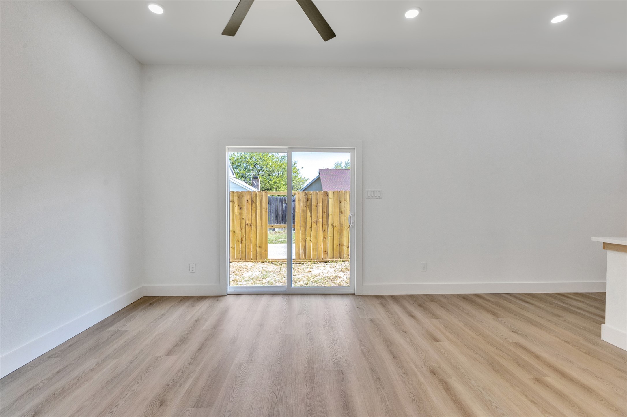 5606 HOLLOW PINES, Houston, TX 77049