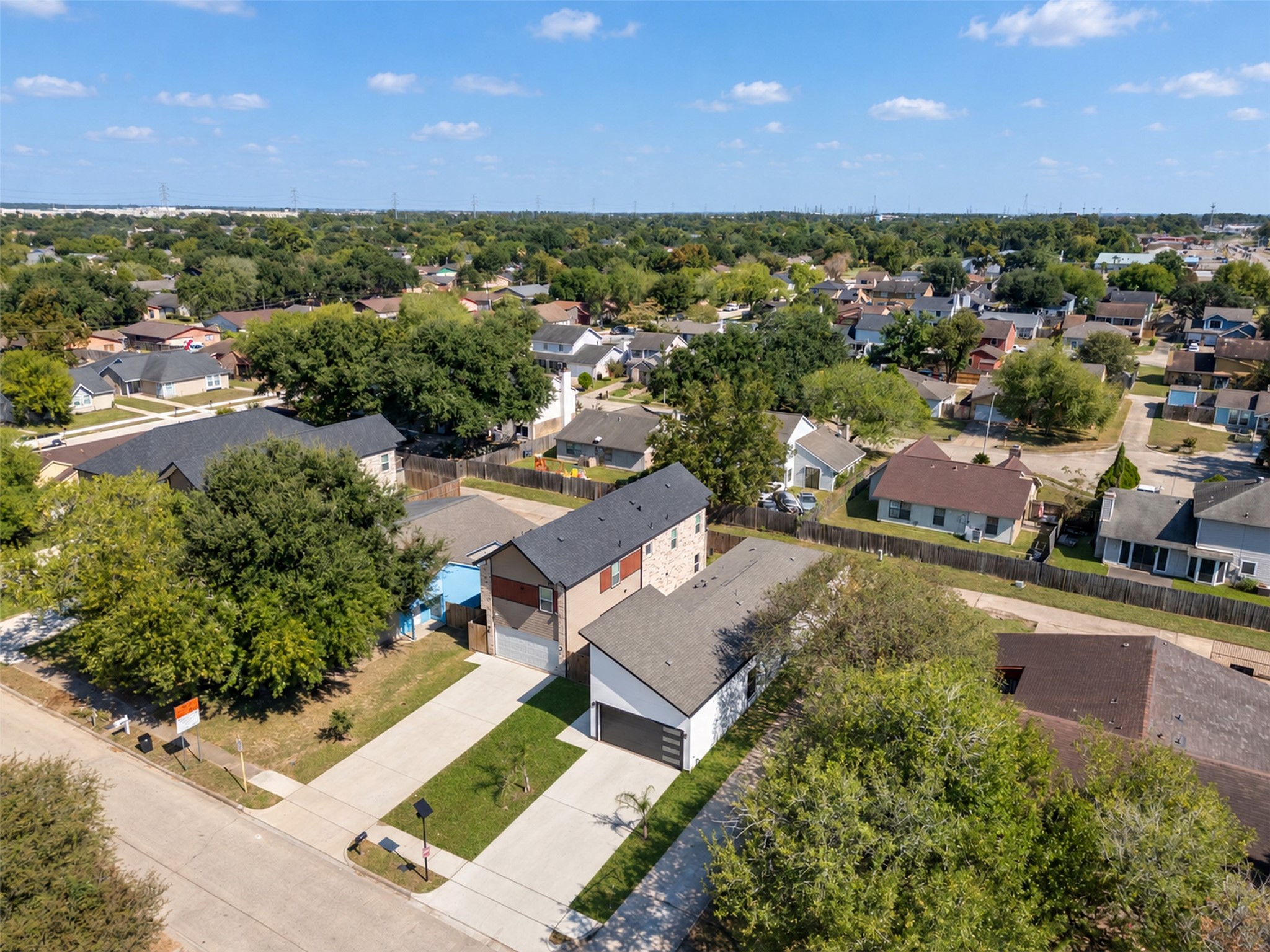 5606 HOLLOW PINES, Houston, TX 77049