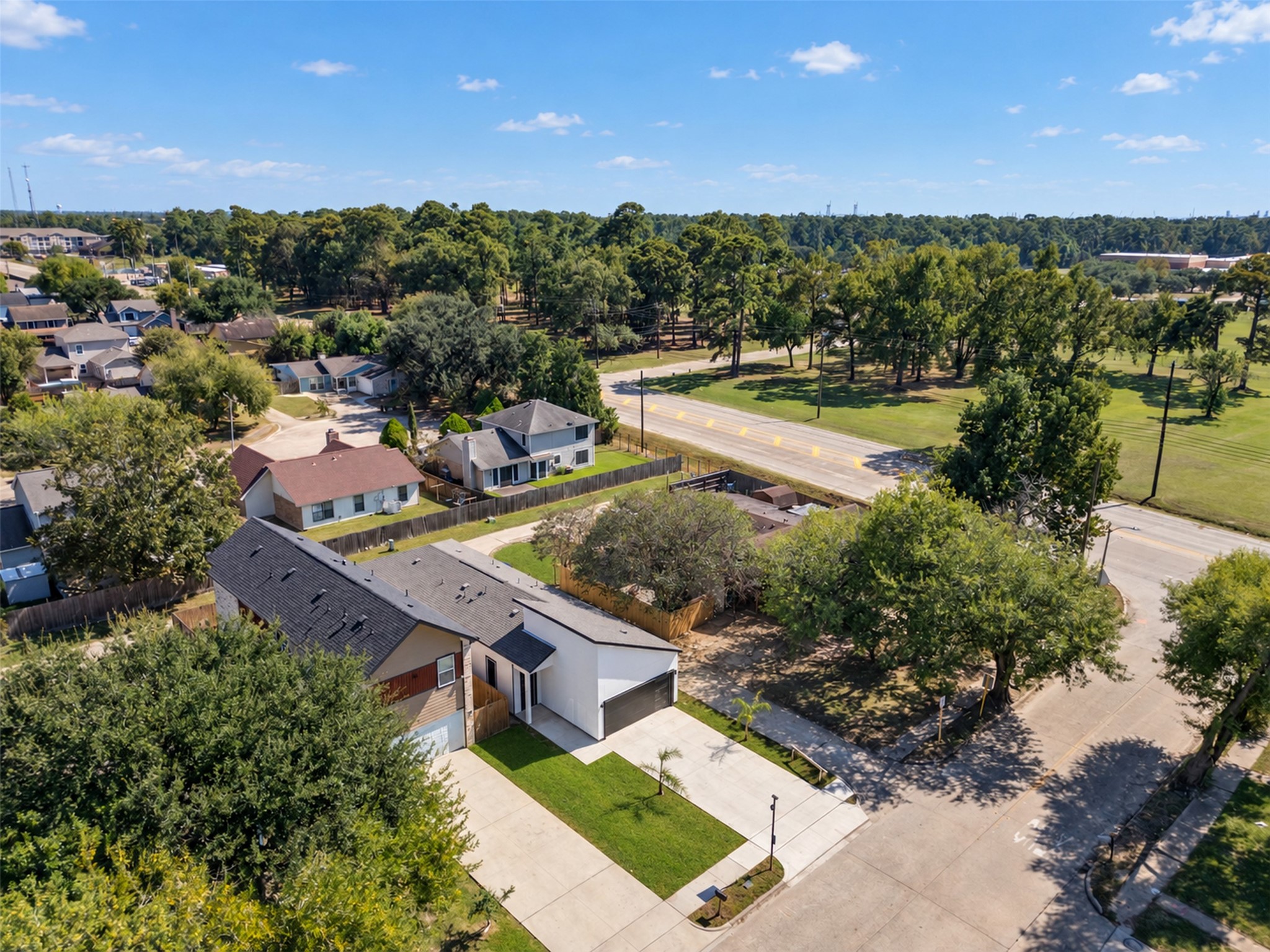 5606 HOLLOW PINES, Houston, TX 77049