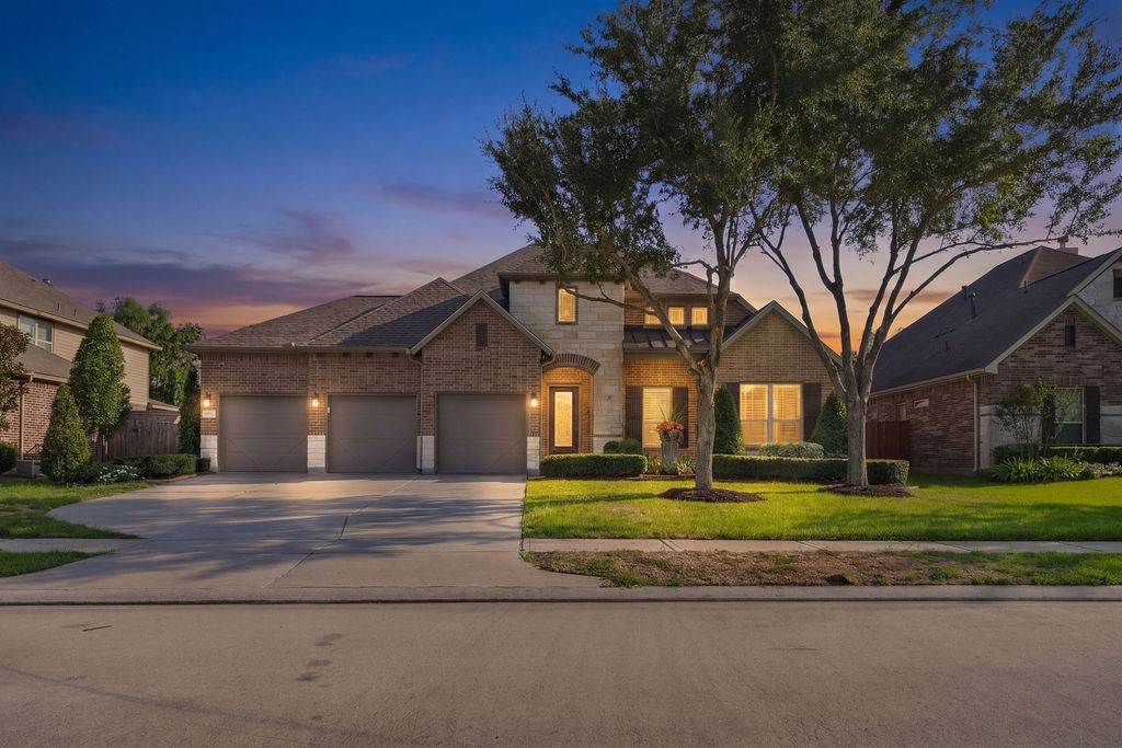 Welcome to 2936 Hawkins Creek Lane, located in the desirable Hidden Lakes community. Welcome to 2936 Hawkins Creek Lane, located in the desirable Hidden Lakes community.