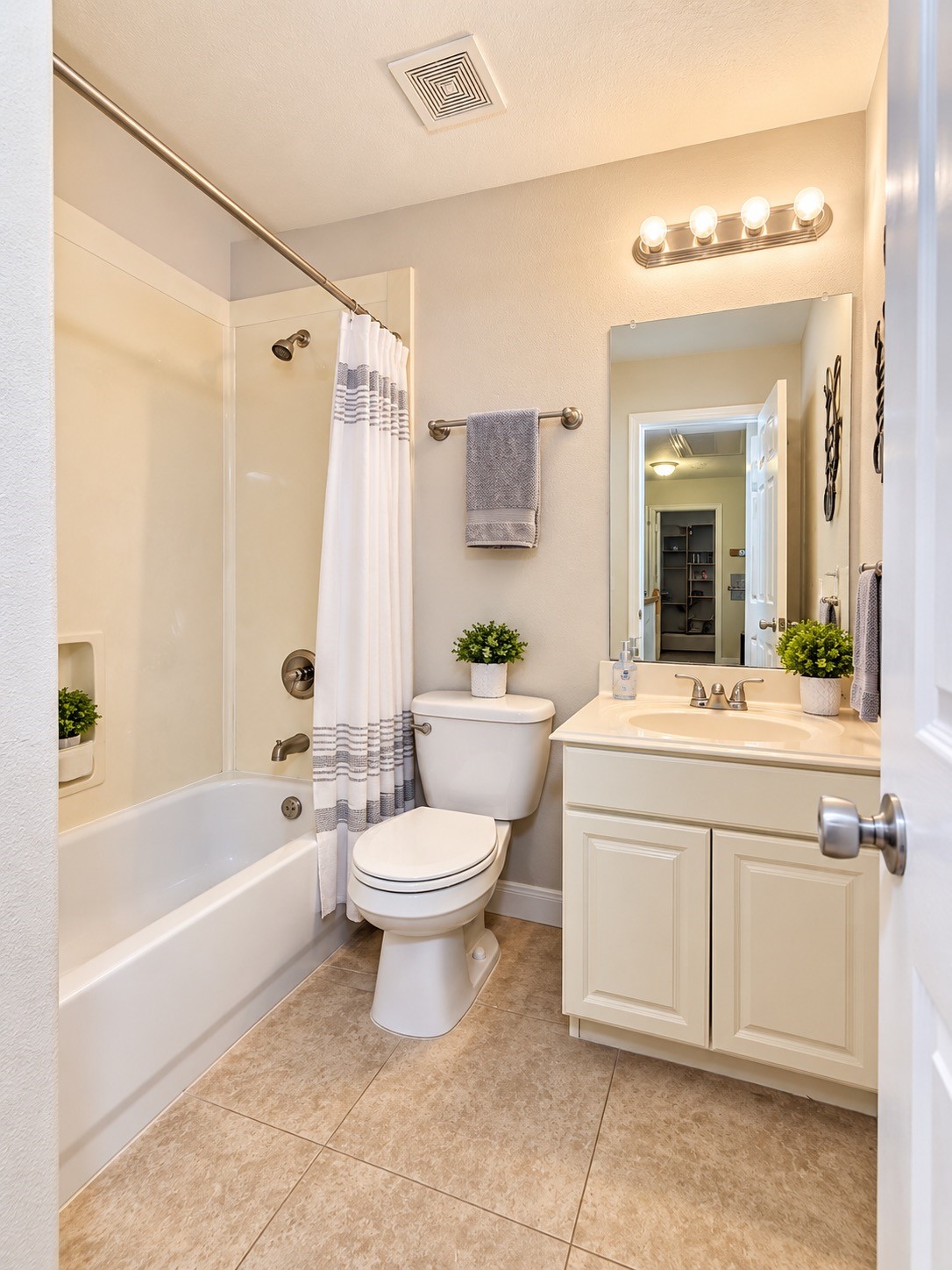 3 BATHROOM