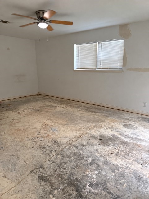 728 Milton Street, Angleton, TX 77515