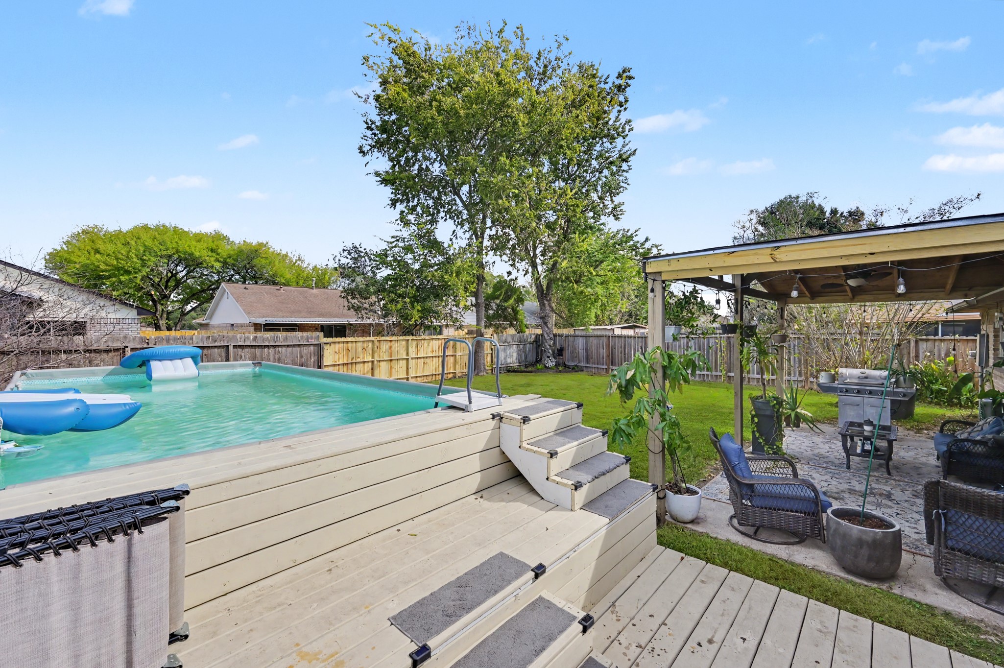 1115 Thomas Drive, Humble, TX 77338