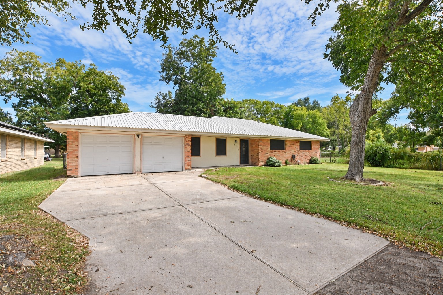 102 S Noble Road, Texas City, TX 77591