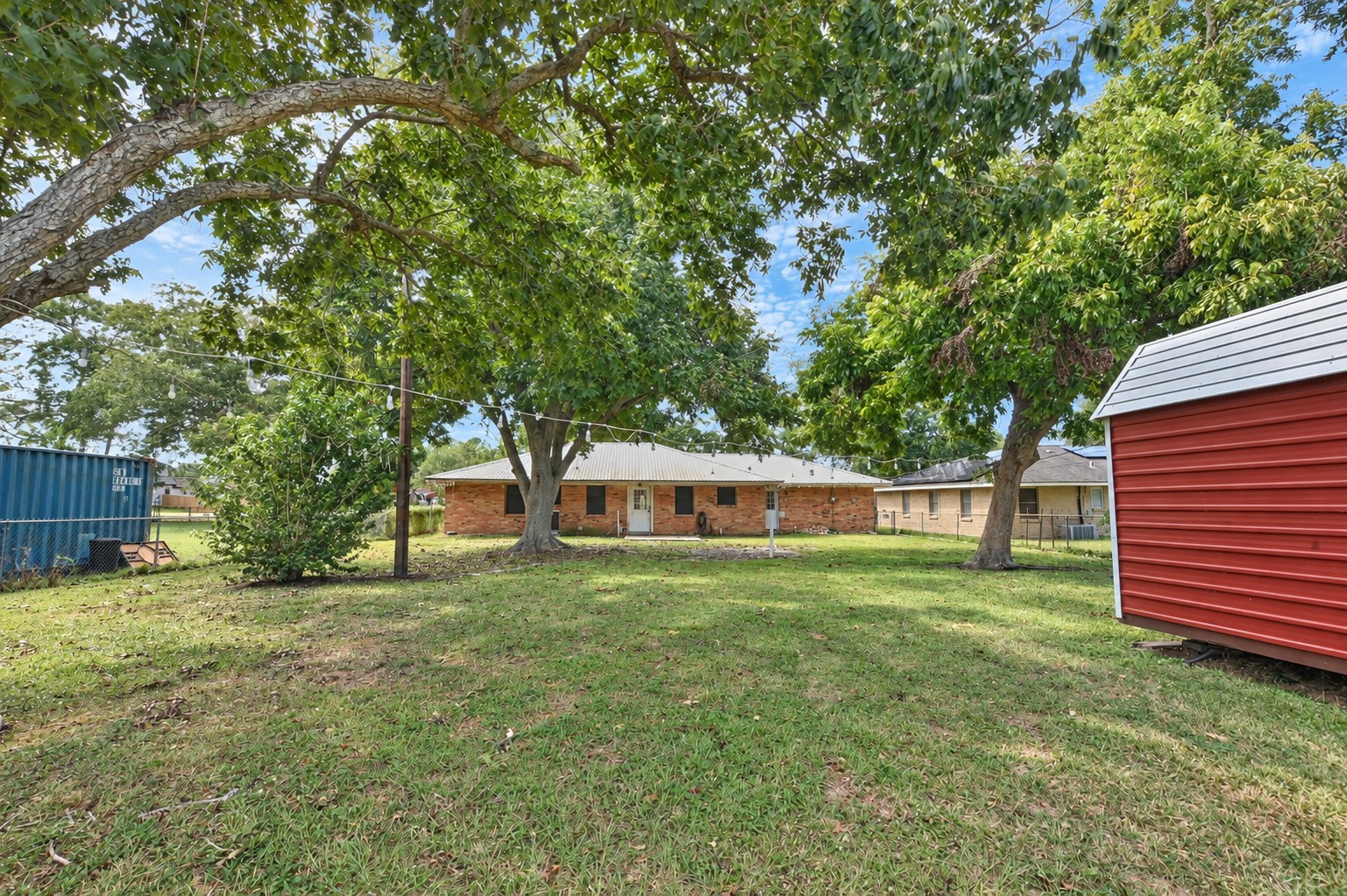 102 S Noble Road, Texas City, TX 77591