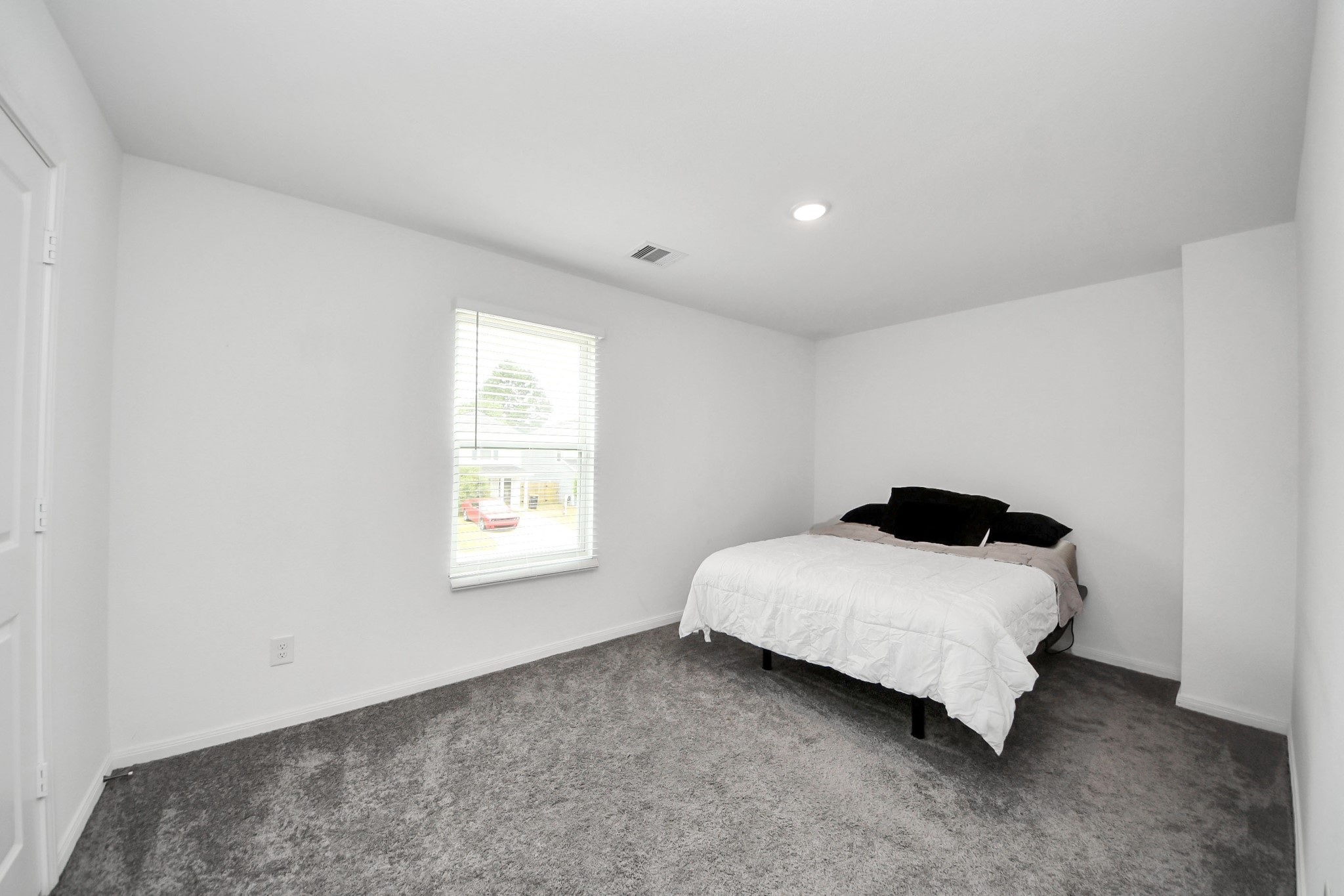 16923 Marie Village Drive, Conroe, TX 77306