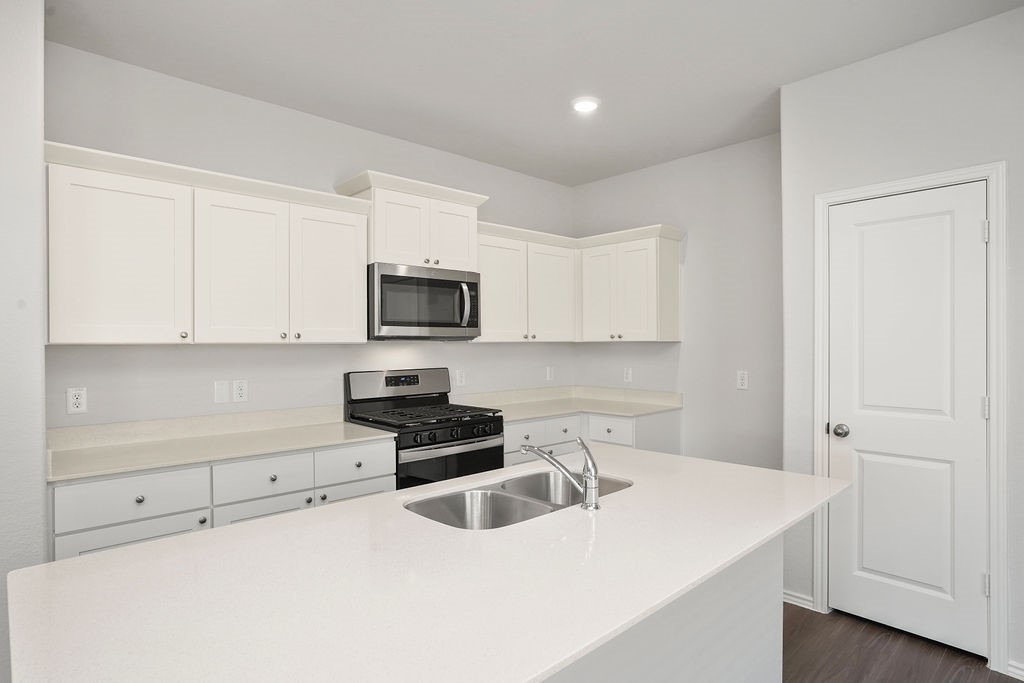 Photos may be representative of the floor plan and not the exact home. Finishes, layout, and features of the actual property for lease may vary.