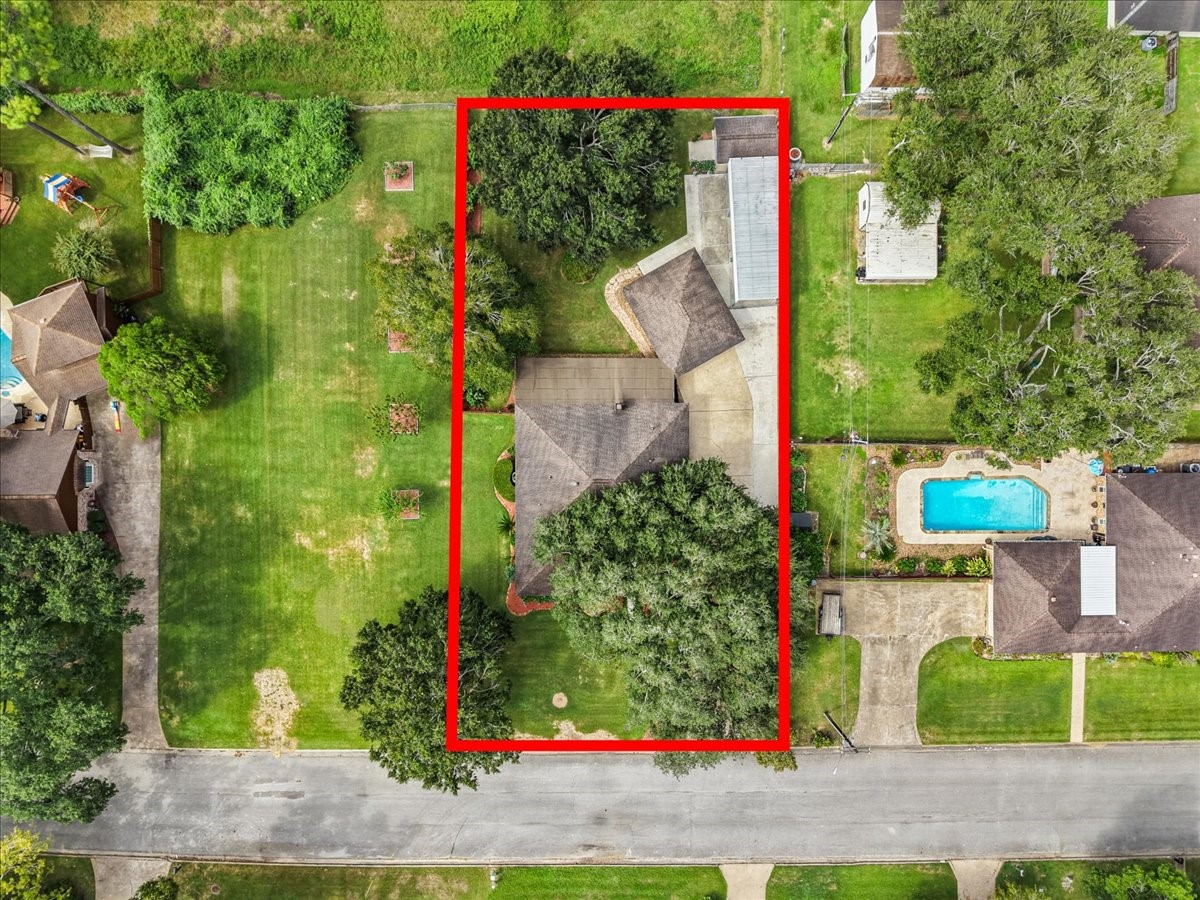 A rough outline of the home of the approx 1/2 acre of property.