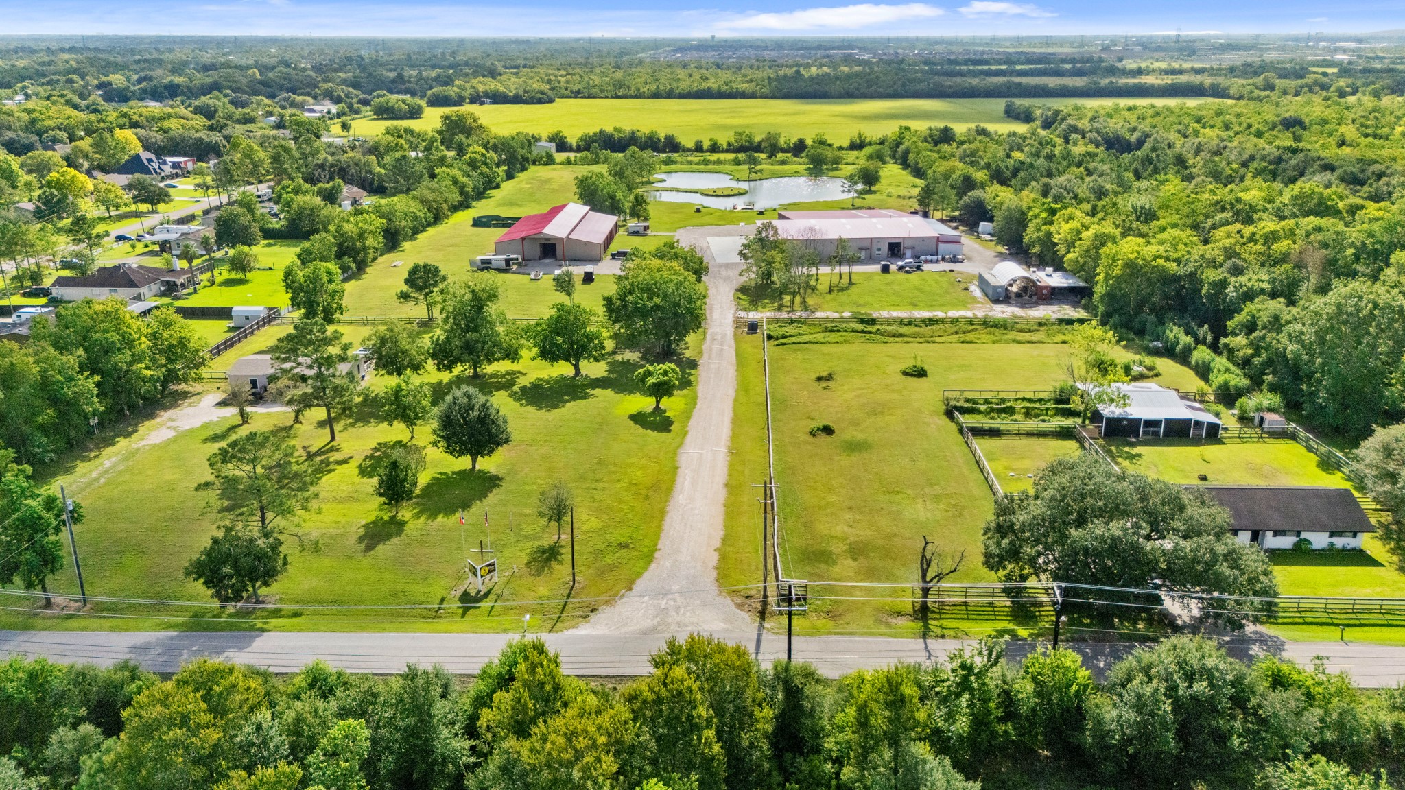 2576 County Road 144, Alvin, TX 77511 2576 County Road 144, Alvin, TX 77511