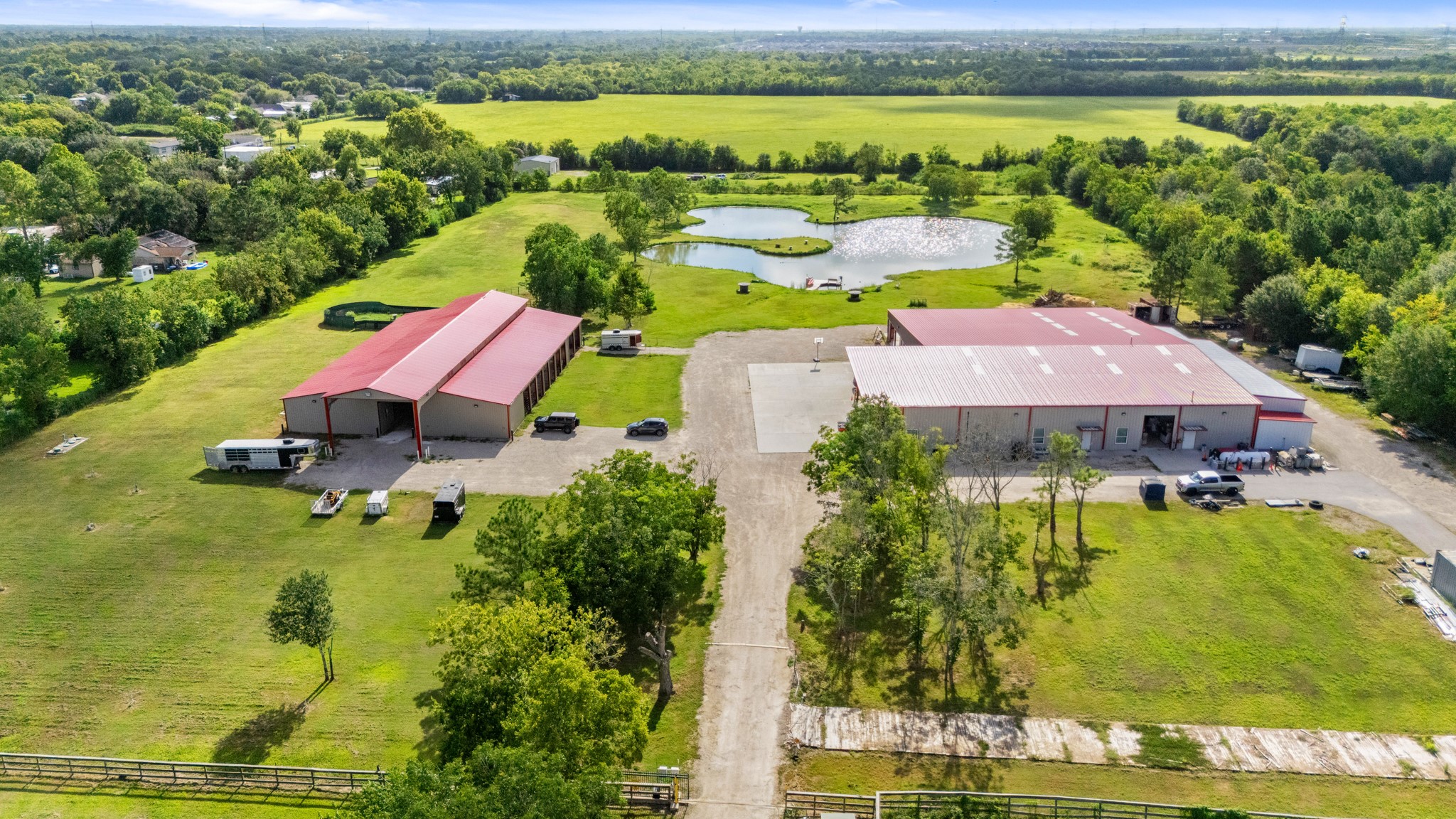 2576 County Road 144, Alvin, TX 77511 2576 County Road 144, Alvin, TX 77511