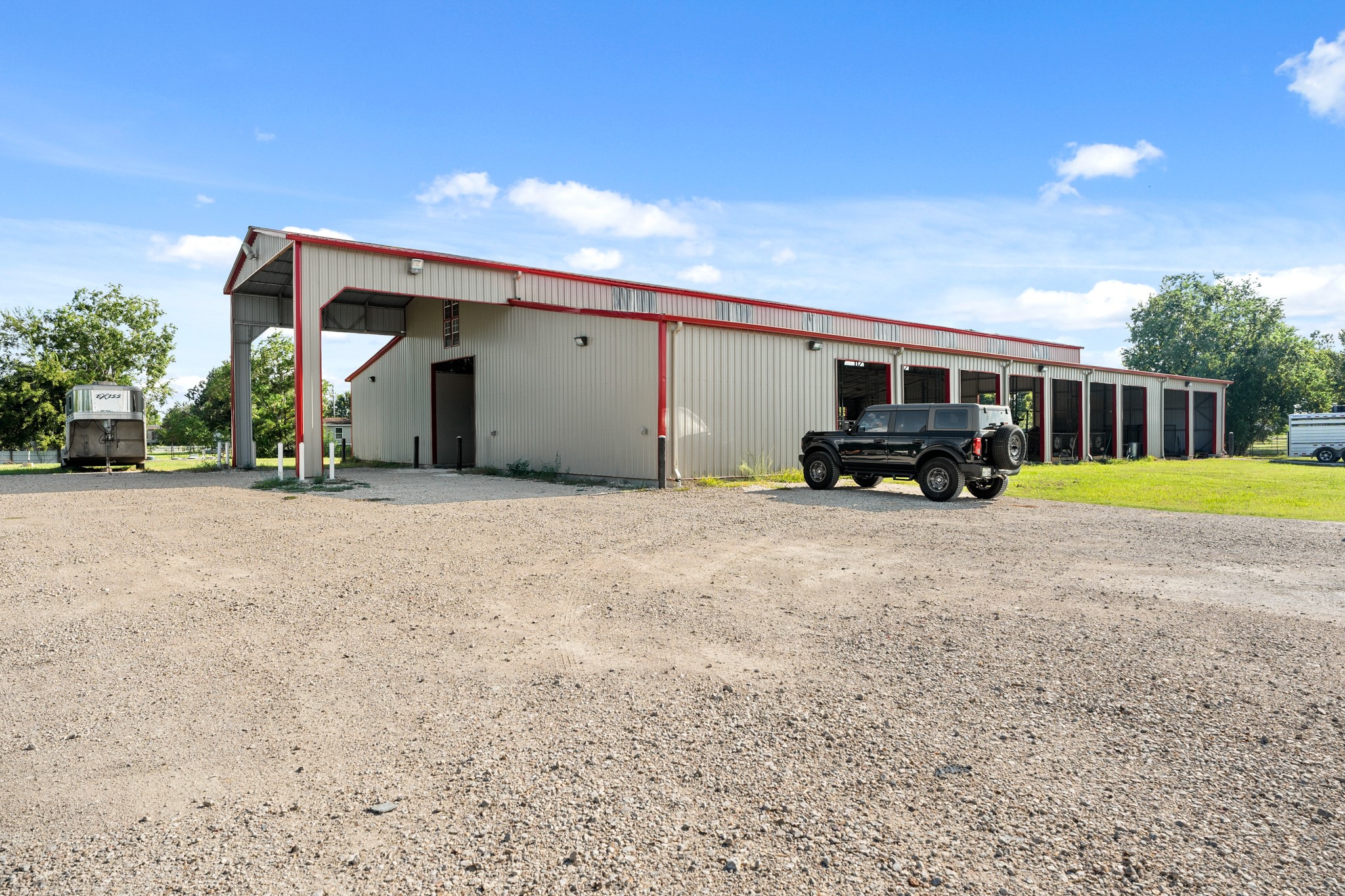 2576 County Road 144, Alvin, TX 77511
