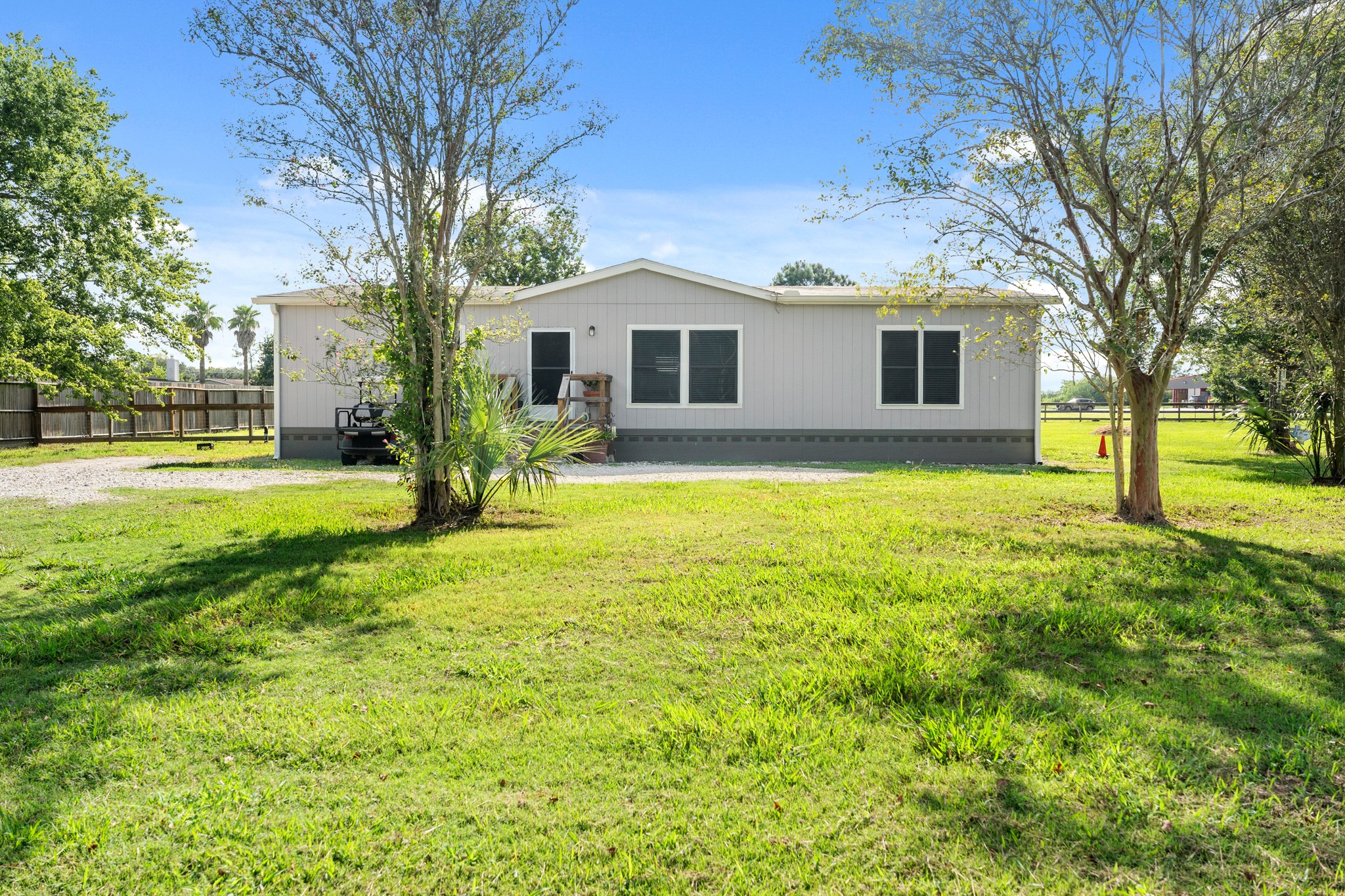 2576 County Road 144, Alvin, TX 77511