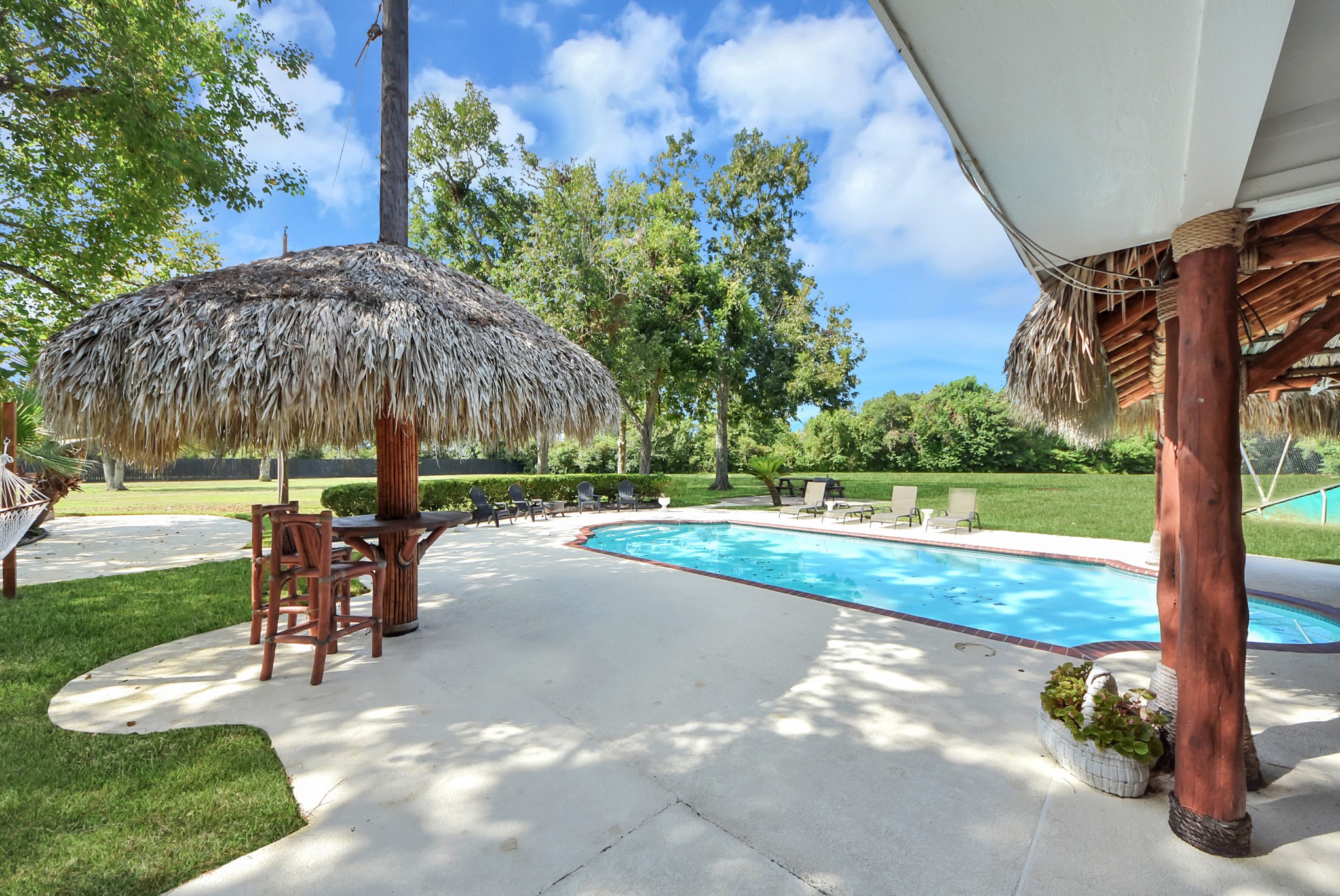 A backyard that feels like a retreat! A backyard that feels like a retreat!