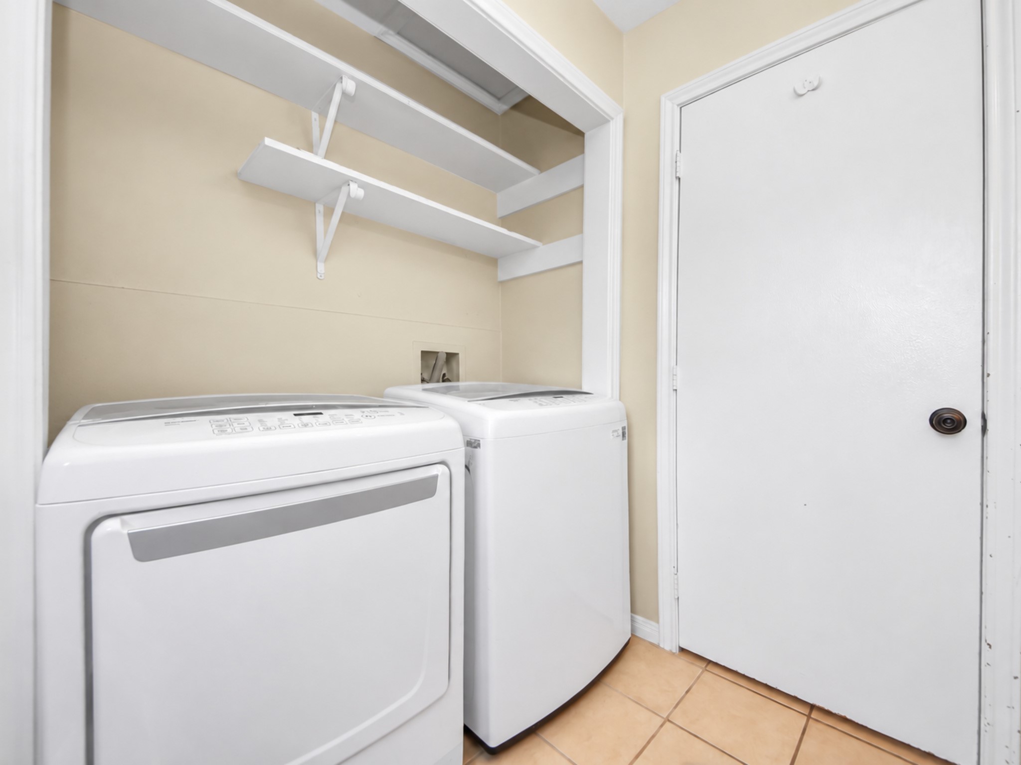 Guest house Laundry room inside the bathroom!