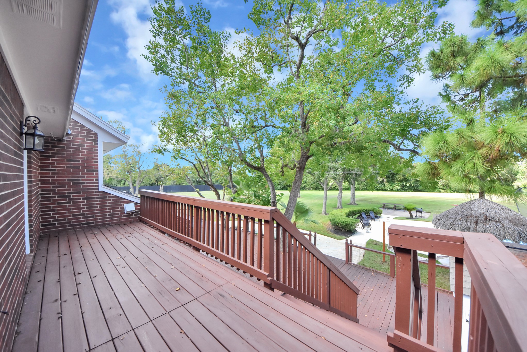 A dreamy balcony that comes out of the game room!