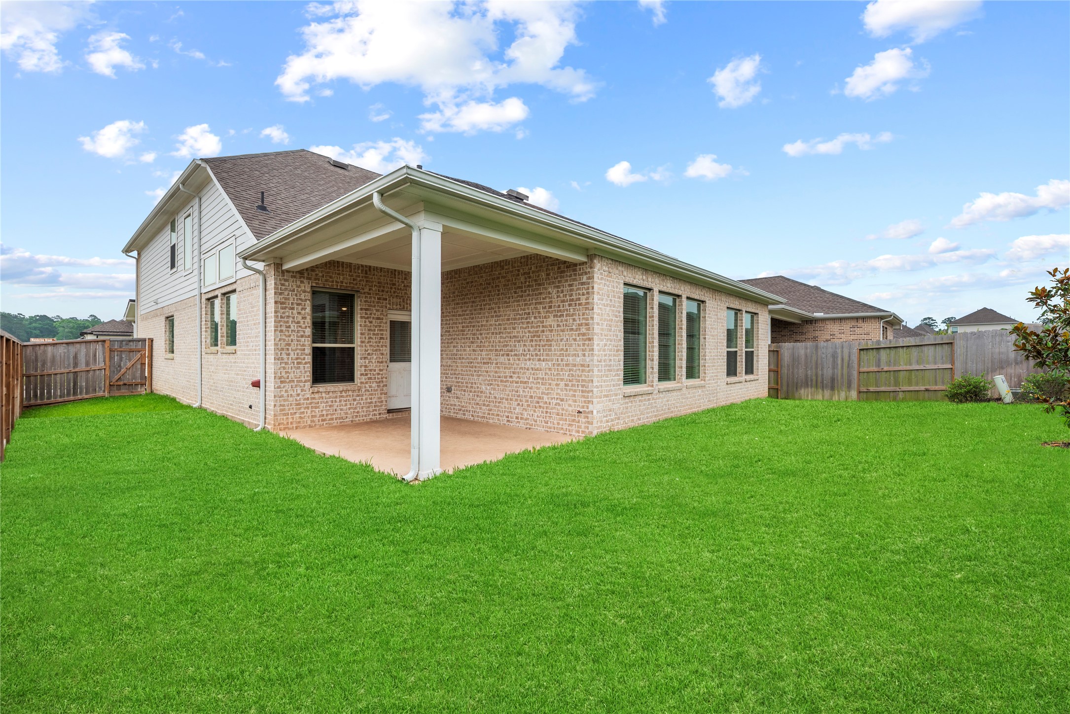 1253 Wandering Brook Street, Magnolia, TX 77354
