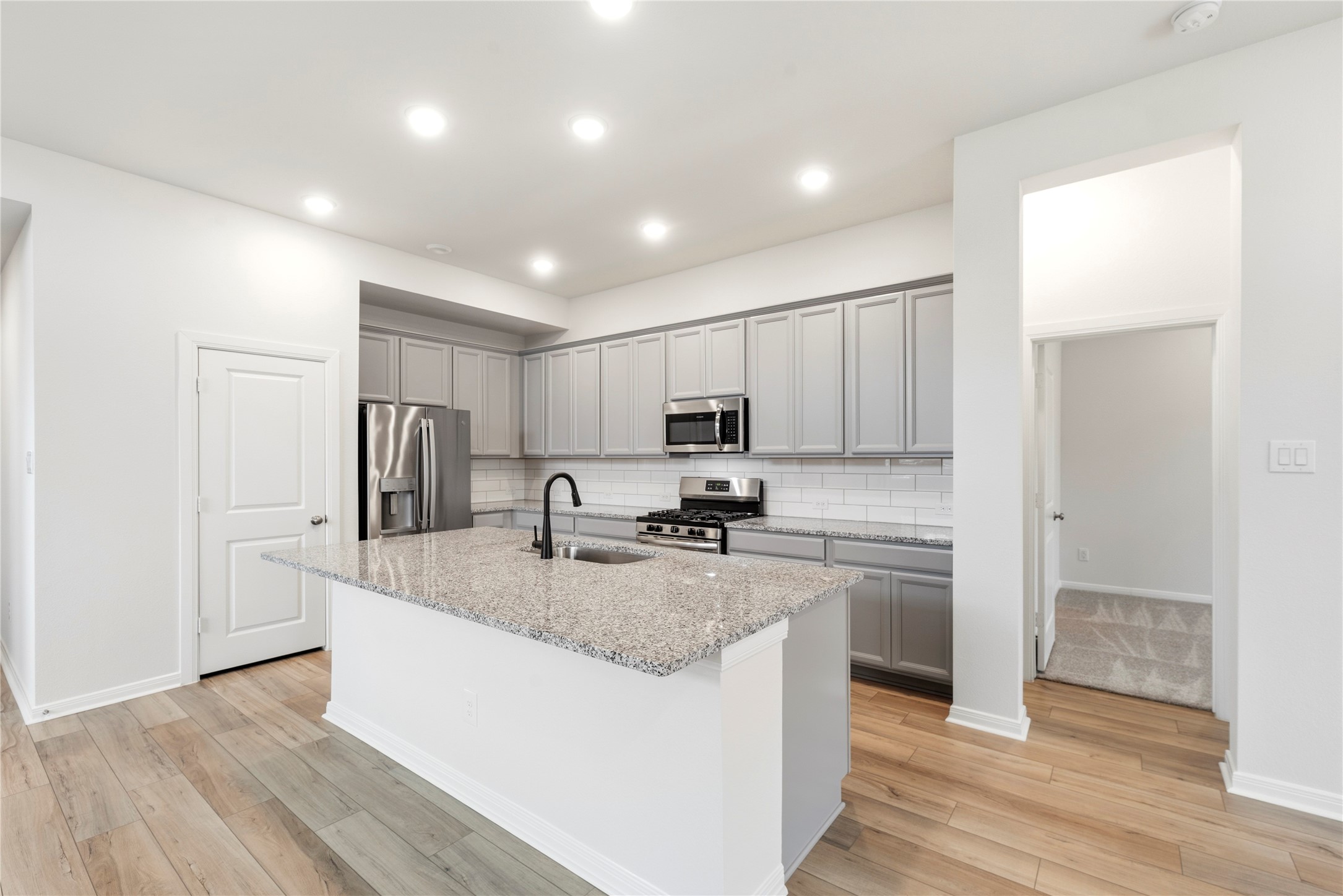 1253 Wandering Brook Street, Magnolia, TX 77354