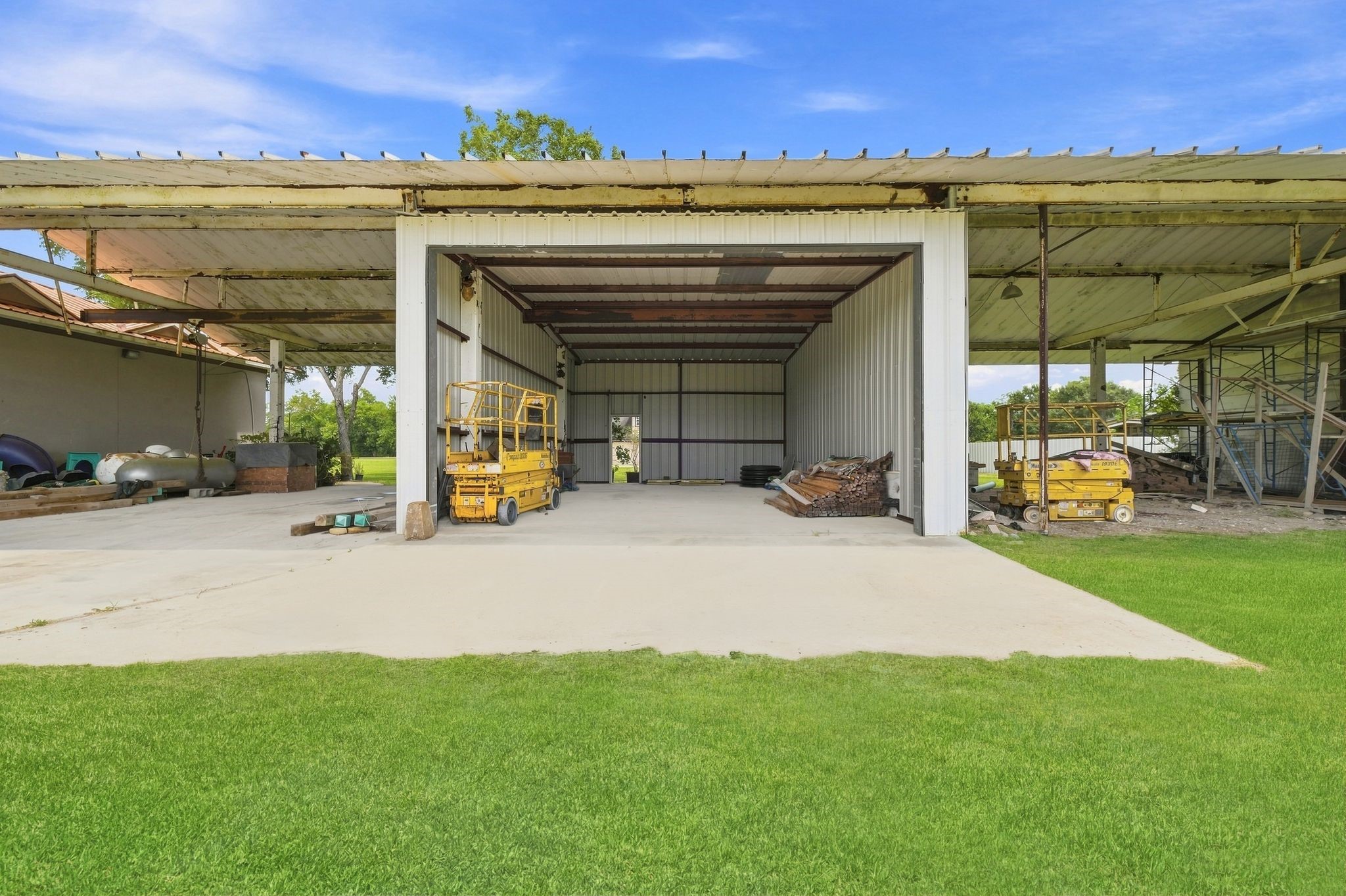 5930 County Road 396, Alvin, TX 77511
