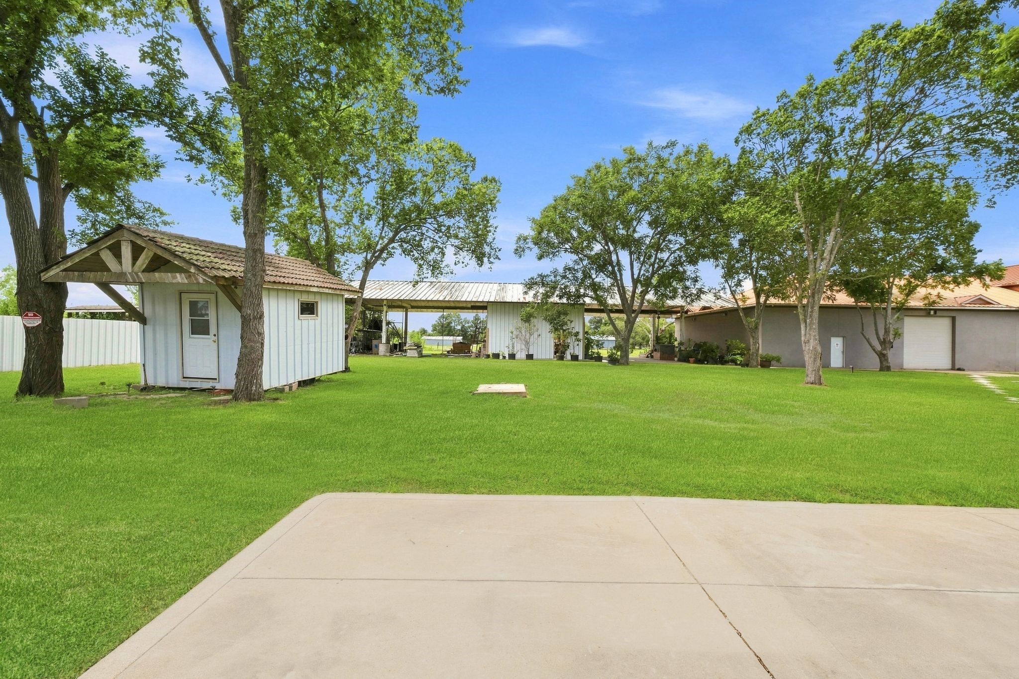5930 County Road 396, Alvin, TX 77511