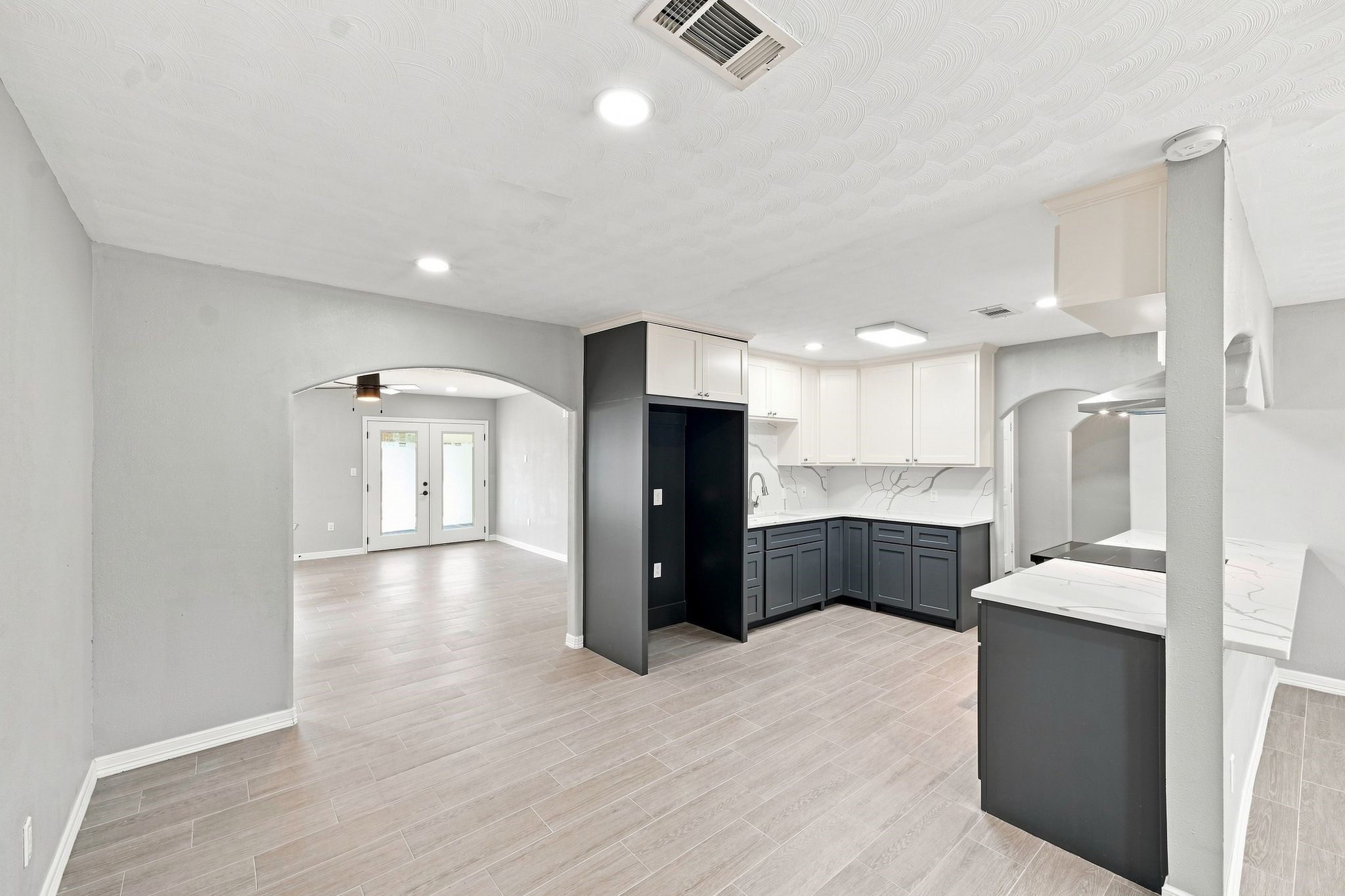 5930 County Road 396, Alvin, TX 77511