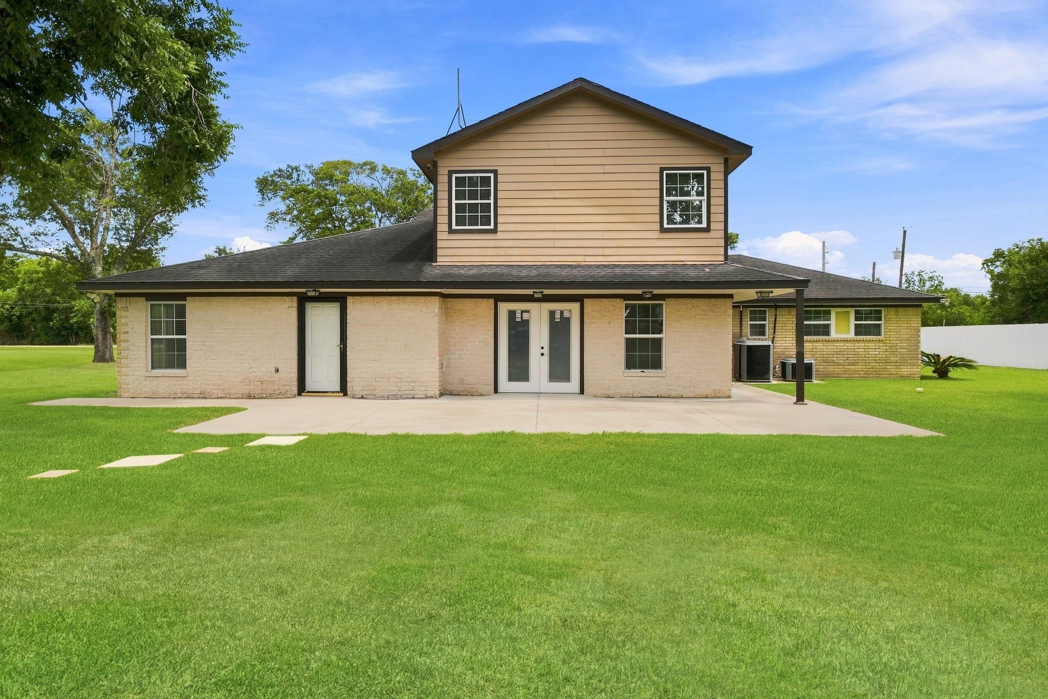 5930 County Road 396, Alvin, TX 77511