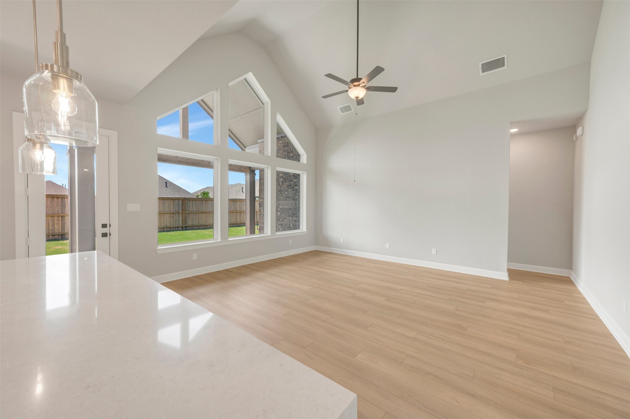 Photo does not represent actual home options and selection. Ask Sales consultant for specific selections.
