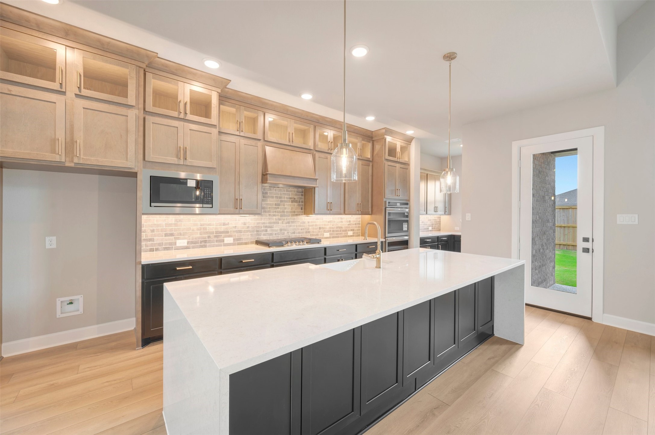 Photo does not represent actual home options and selection. Ask Sales consultant for specific selections.