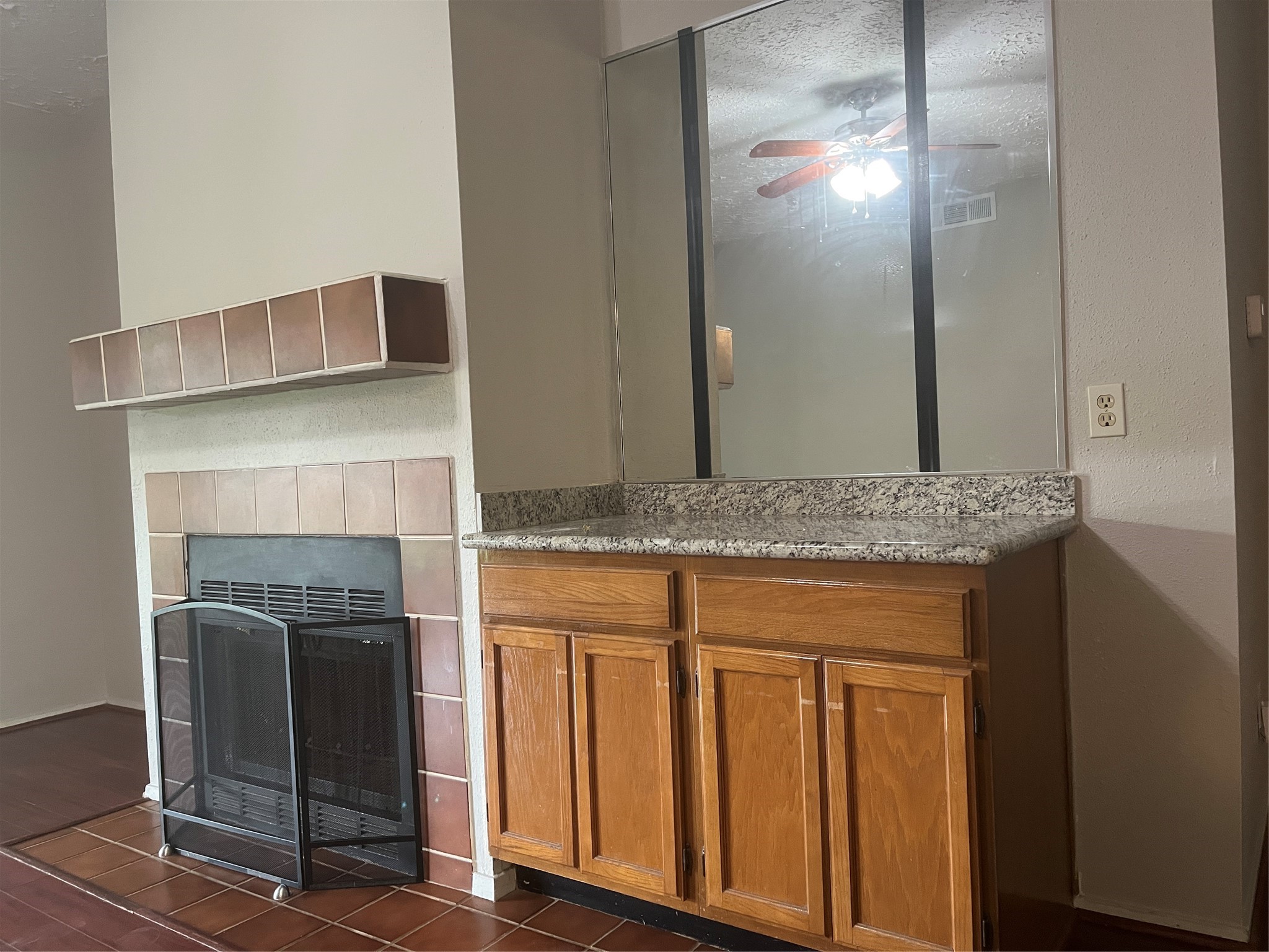 343 Elder Vista Drive, Houston, TX 77598